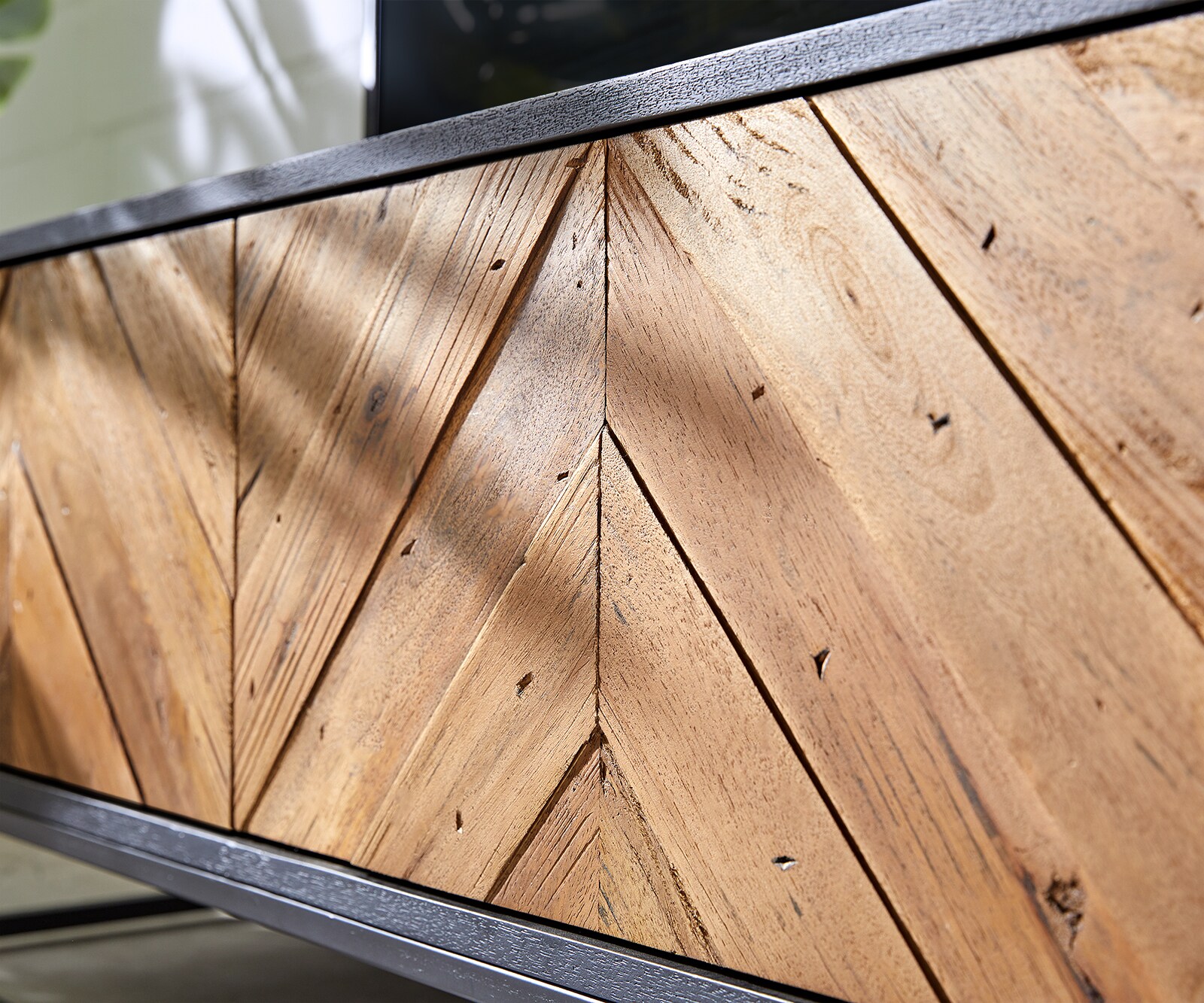 Tv-meubel Famke 145 cm mango teak 3 deuren 5