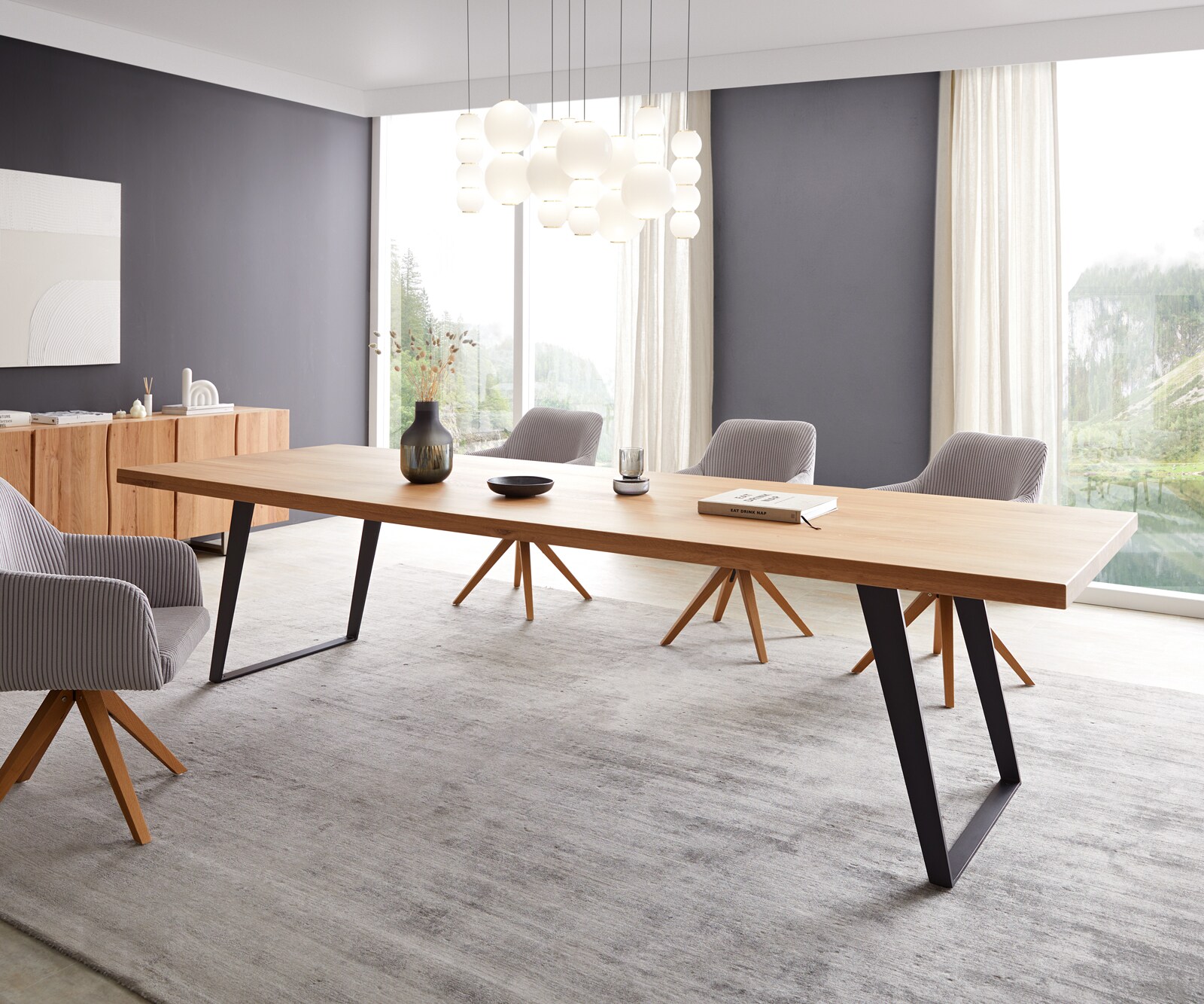 Eettafel Edge 300x100 eiken natuur metaal schuin zwart 2
