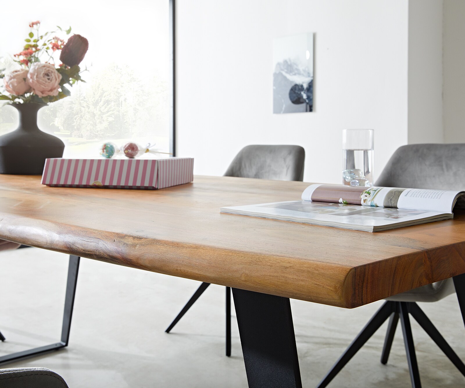 Eettafel Edge 200x100 acacia natuur metaal schuin Live-Edge 4