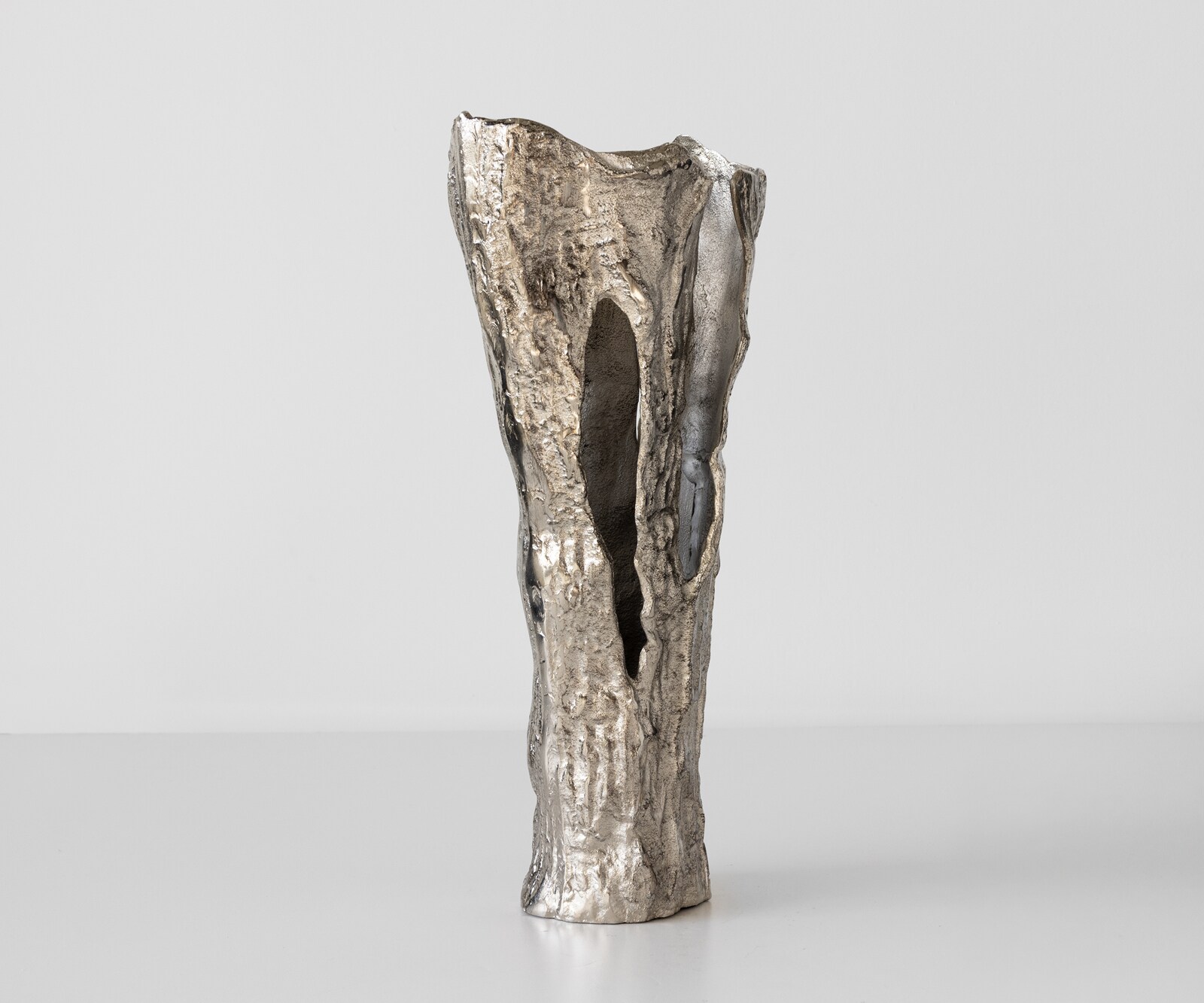 Vaas Cortana B31 x D22 x H63 cm Aluminium Platin Handgemaakt 1