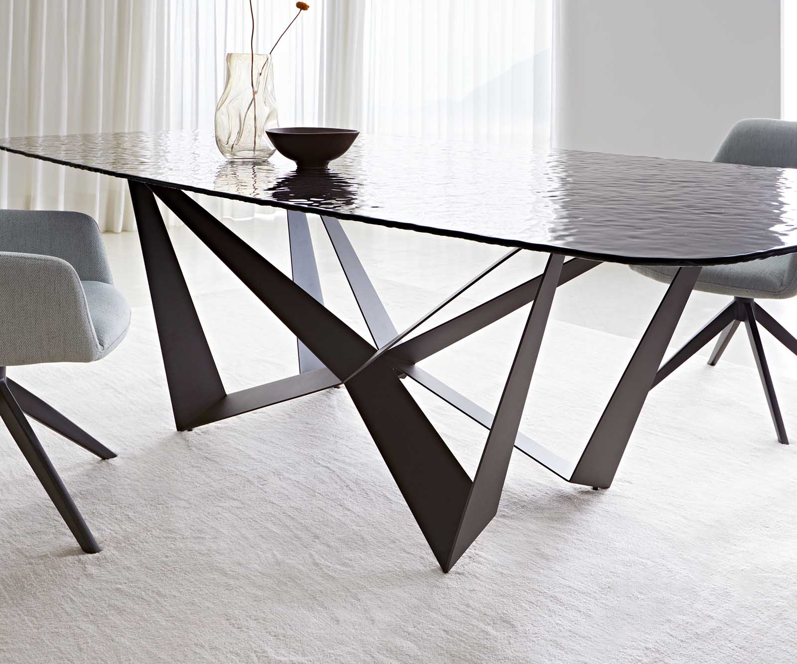 Eetkamertafel Edge Boot 240x120 Glas smelten rokerig zwart 3D-Relief spider vlak staal zwart 6