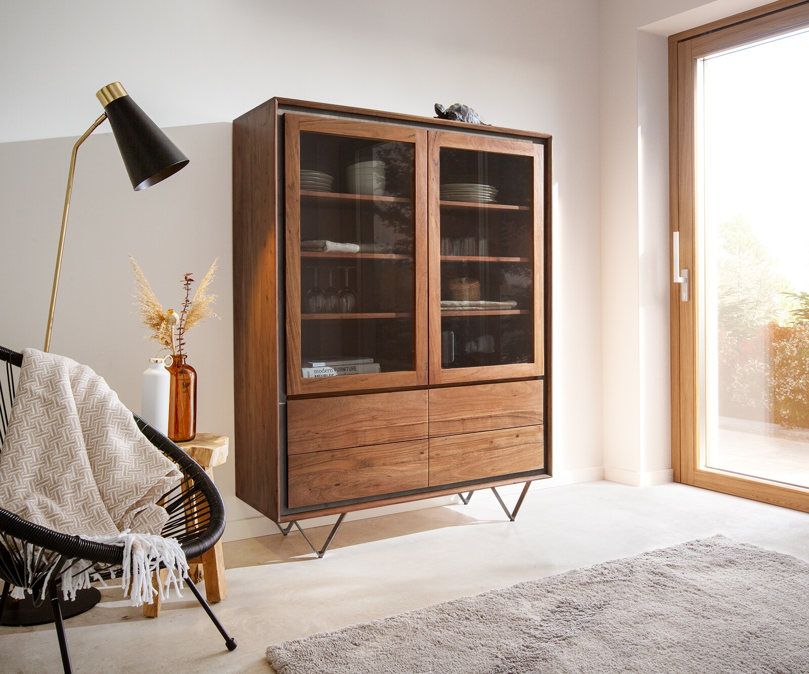 Boekenkast Stonegrace 120x150 cm acacia bruin steenfineer 2 deuren 4 laden V-poot zwart 11
