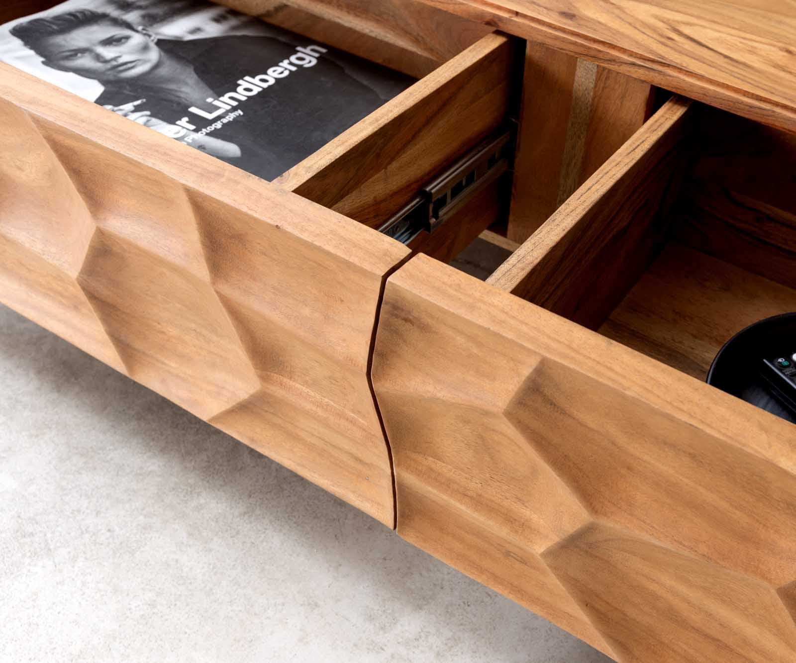 Salontafel Solu 120x70 cm natuur acacia 4 laden onderstel zwevend metaal zwart 3D front 6 Salontafel Solu 120x70 cm natuur acacia 4 laden onderstel zwevend metaal zwart 3D front 6