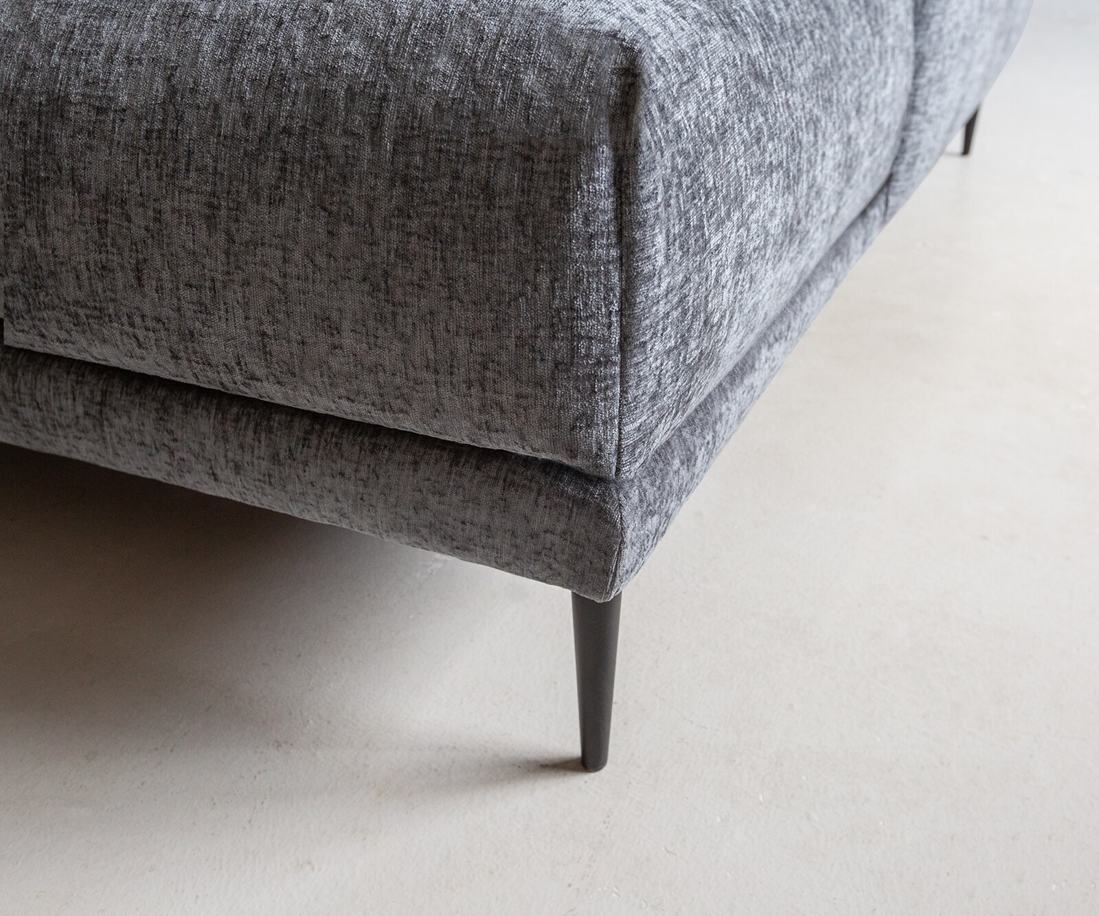 Hoekbank Sottil 290 x 165cm Chenille grijs recamiere links 4