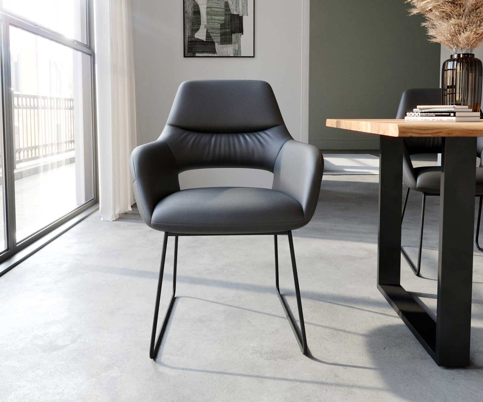 Eetkamerstoel Yago-Flex met armleuning echt leer zwart slipframe zwart pocketveer kern 1 Eetkamerstoel Yago-Flex met armleuning echt leer zwart slipframe zwart pocketveer kern 1