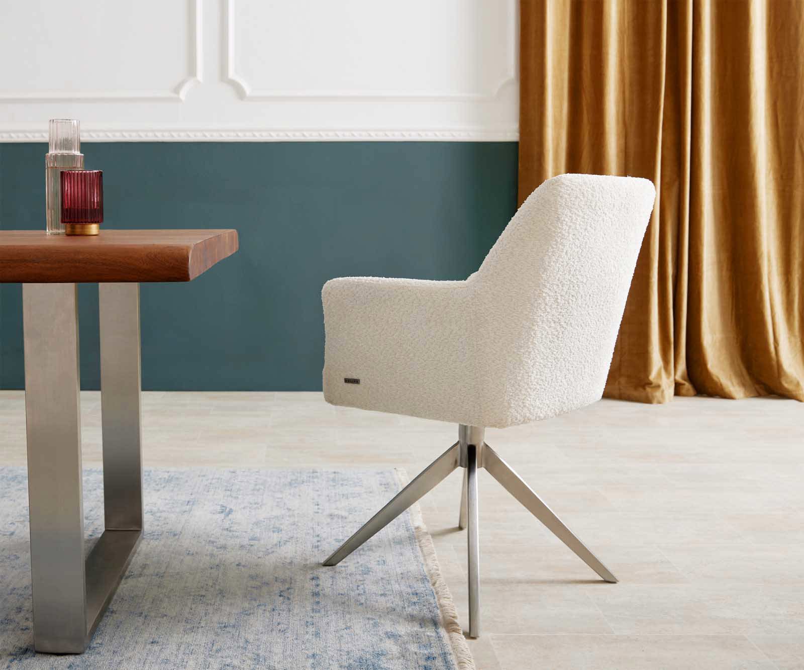 Draaistoel Xana-Flex met armleuning bouclé wit kruisframe breed roestvrij staal 360° draaibaar pocketveer kern 4 Draaistoel Xana-Flex met armleuning bouclé wit kruisframe breed roestvrij staal 360° draaibaar pocketveer kern 4