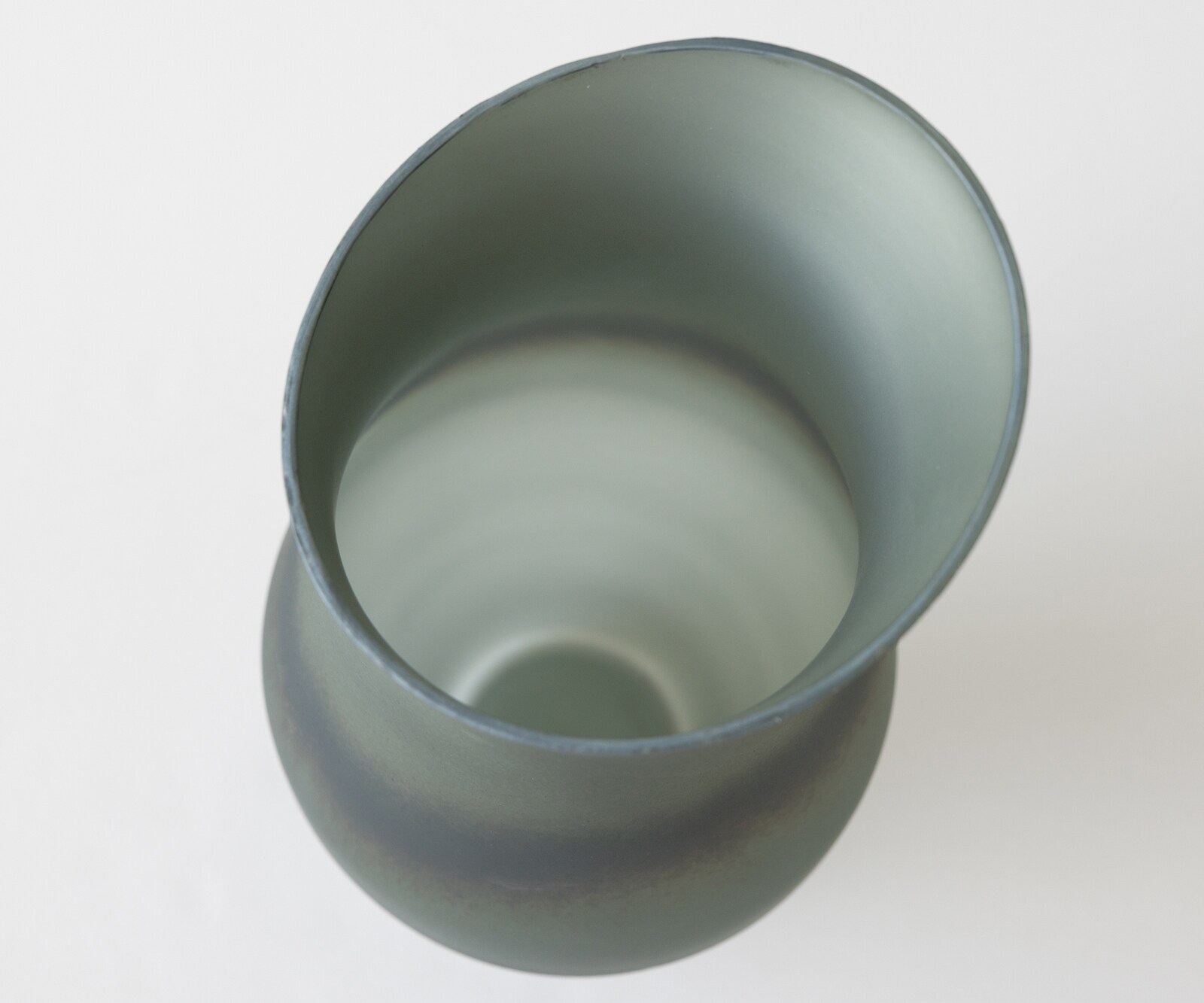 Vaas Curvia B18 x D11 x H41 cm Glas Aurora Mondgeblazen 5