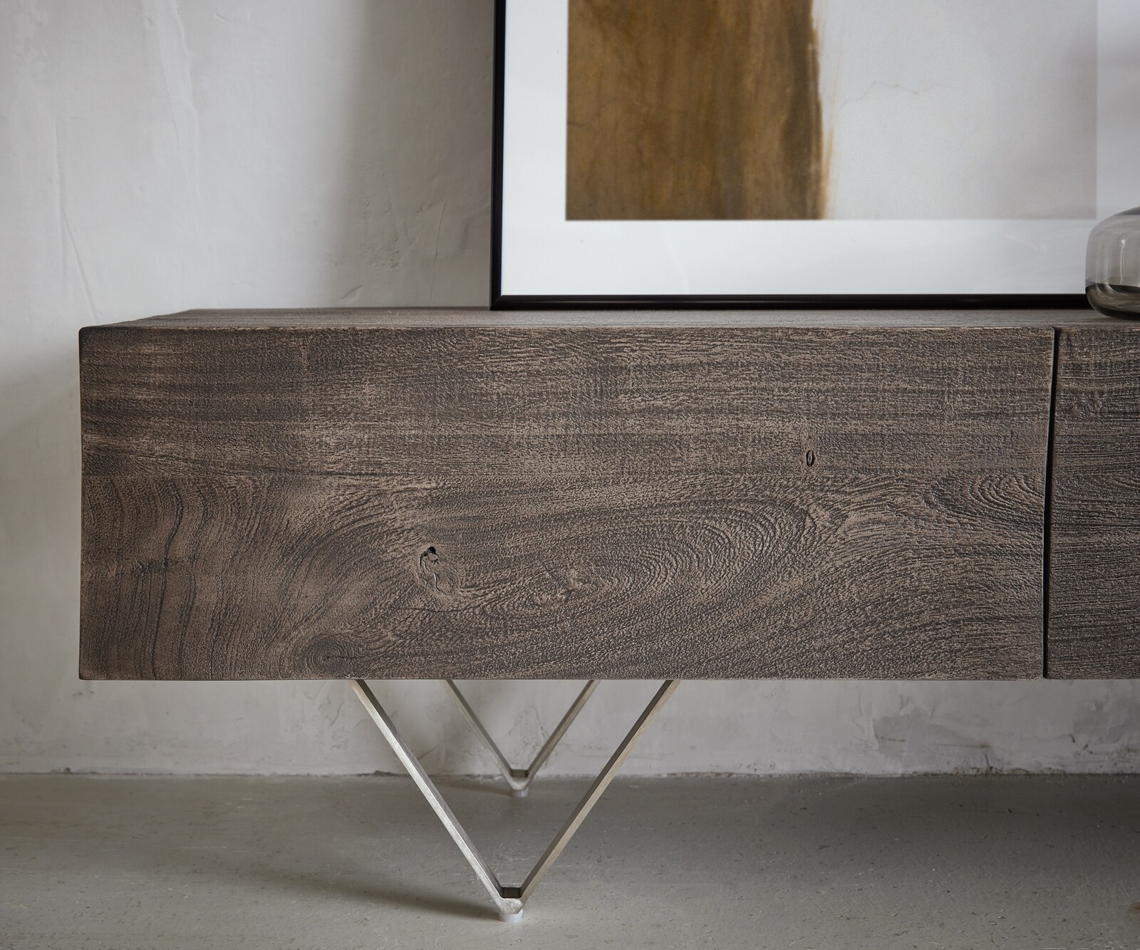 Tv-meubel Wyatt 220 cm acacia platina 4 laden V-poot roestvrij staal 6 Tv-meubel Wyatt 220 cm acacia platina 4 laden V-poot roestvrij staal 6