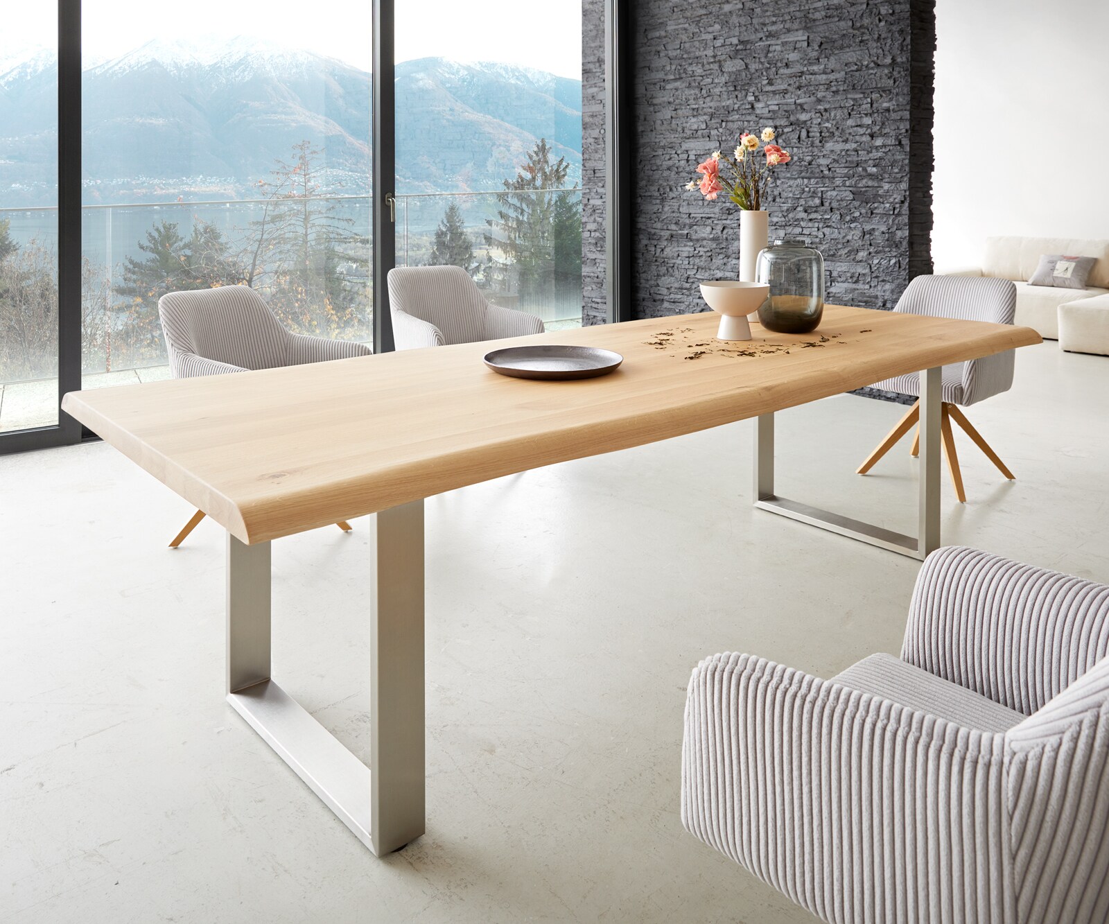 Eettafel Edge 260x100 eiken natuur roestvrij staal  smal  Live-Edge 1