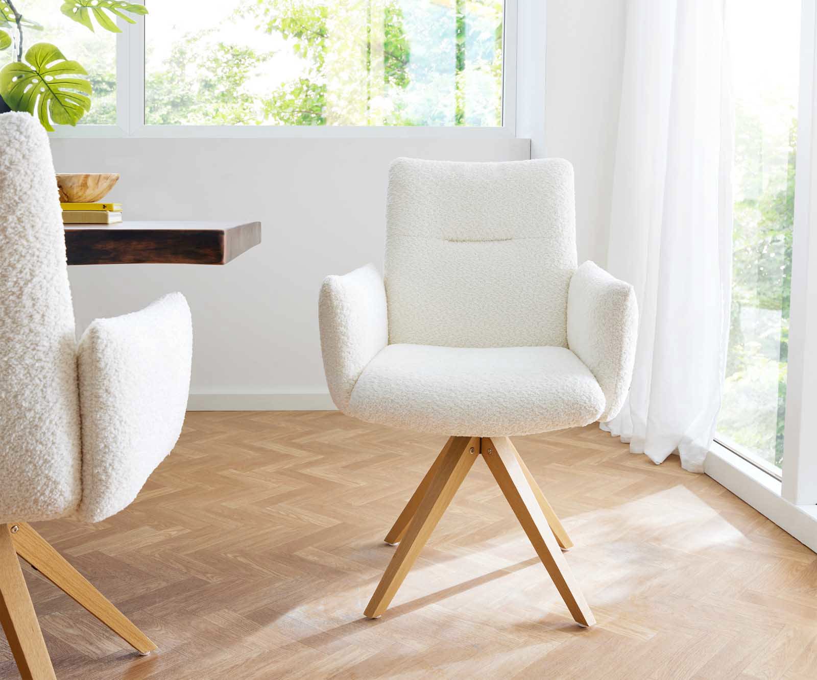 Draaistoel Jova-Flex met armleuning bouclé wit houten frame hoekig natuur 180° draaibaar pocketveer kern 1 Draaistoel Jova-Flex met armleuning bouclé wit houten frame hoekig natuur 180° draaibaar pocketveer kern 1