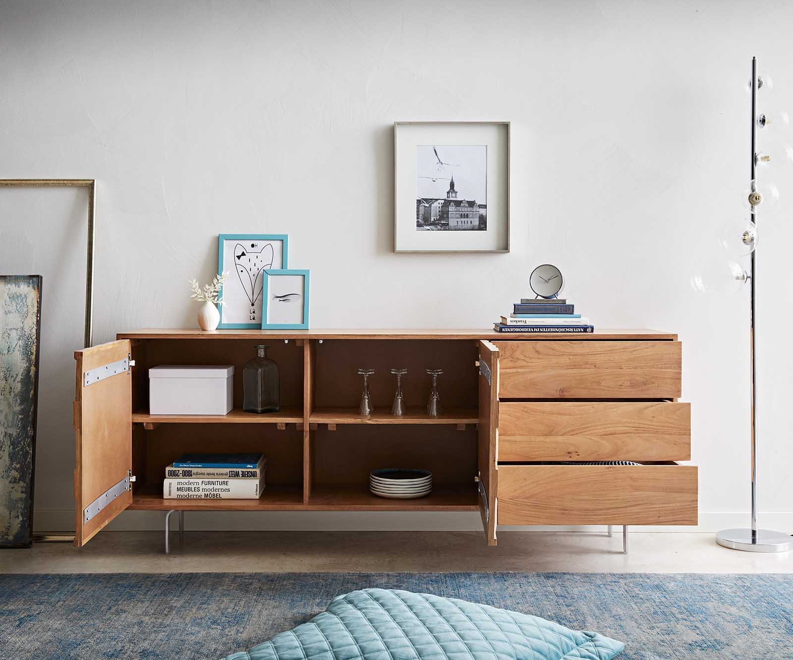 Dressoir Fevo 175 cm acacia natuur 2 deuren 3 laden L-poot 4