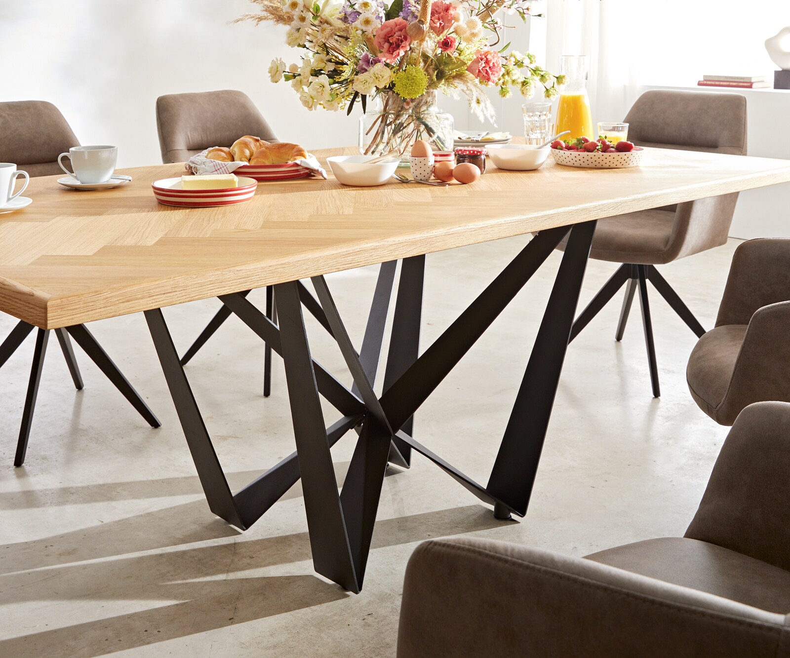 Eettafel Edge-Pure 200x100 eiken natuur Fishbone Spider staal  zwart 5