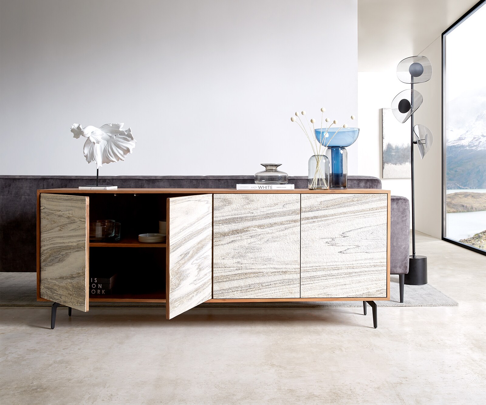 Dressoir Kleo 175 cm acacia natuur 4 deurs hoekig poot metaal zwart 3