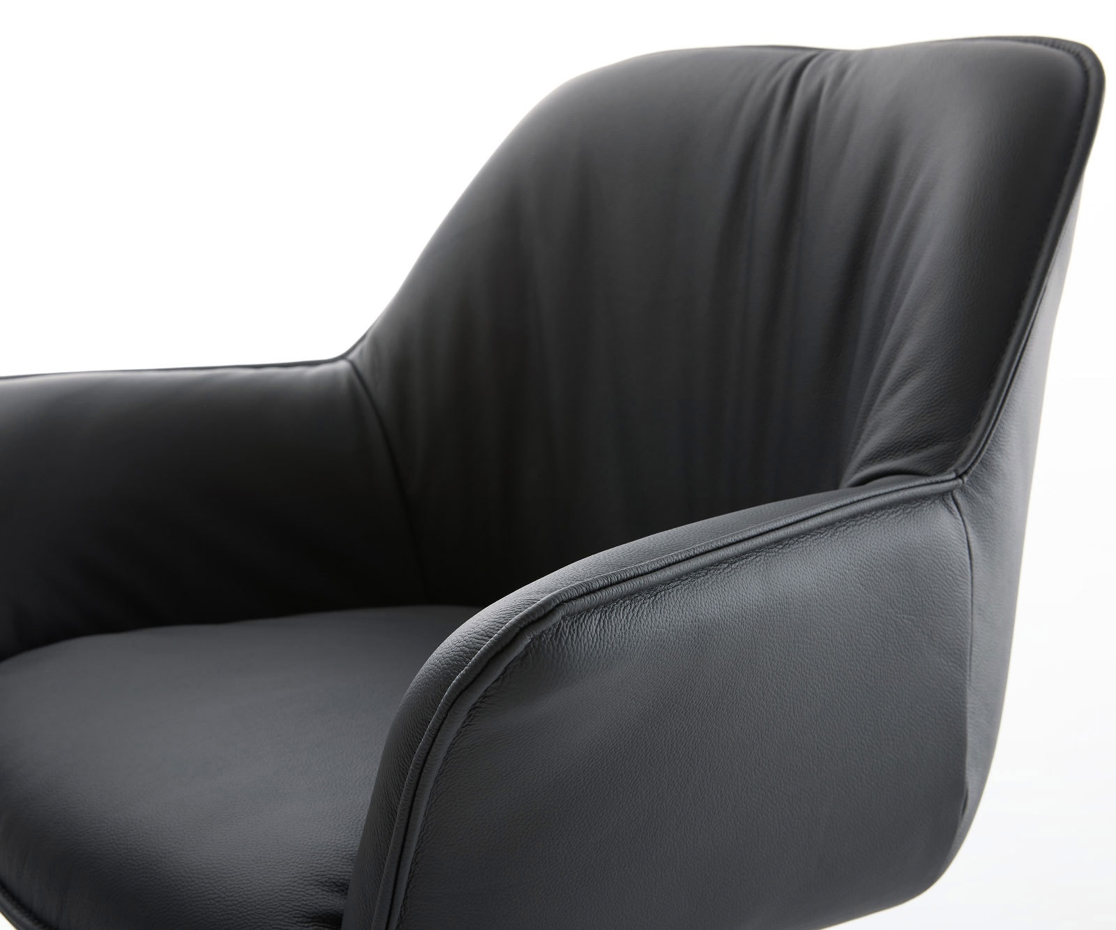 Sledemodel Keila-Flex met armleuning echt leer zwart sledemodel rond roestvrij staal 4 Sledemodel Keila-Flex met armleuning echt leer zwart sledemodel rond roestvrij staal 4