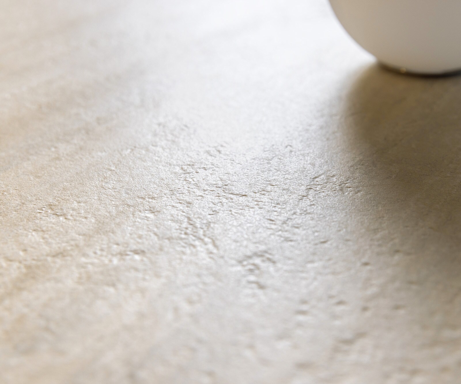 Eettafel Edge Boot 240x120 keramiek  Travertin natuur Cono metaal goud 5