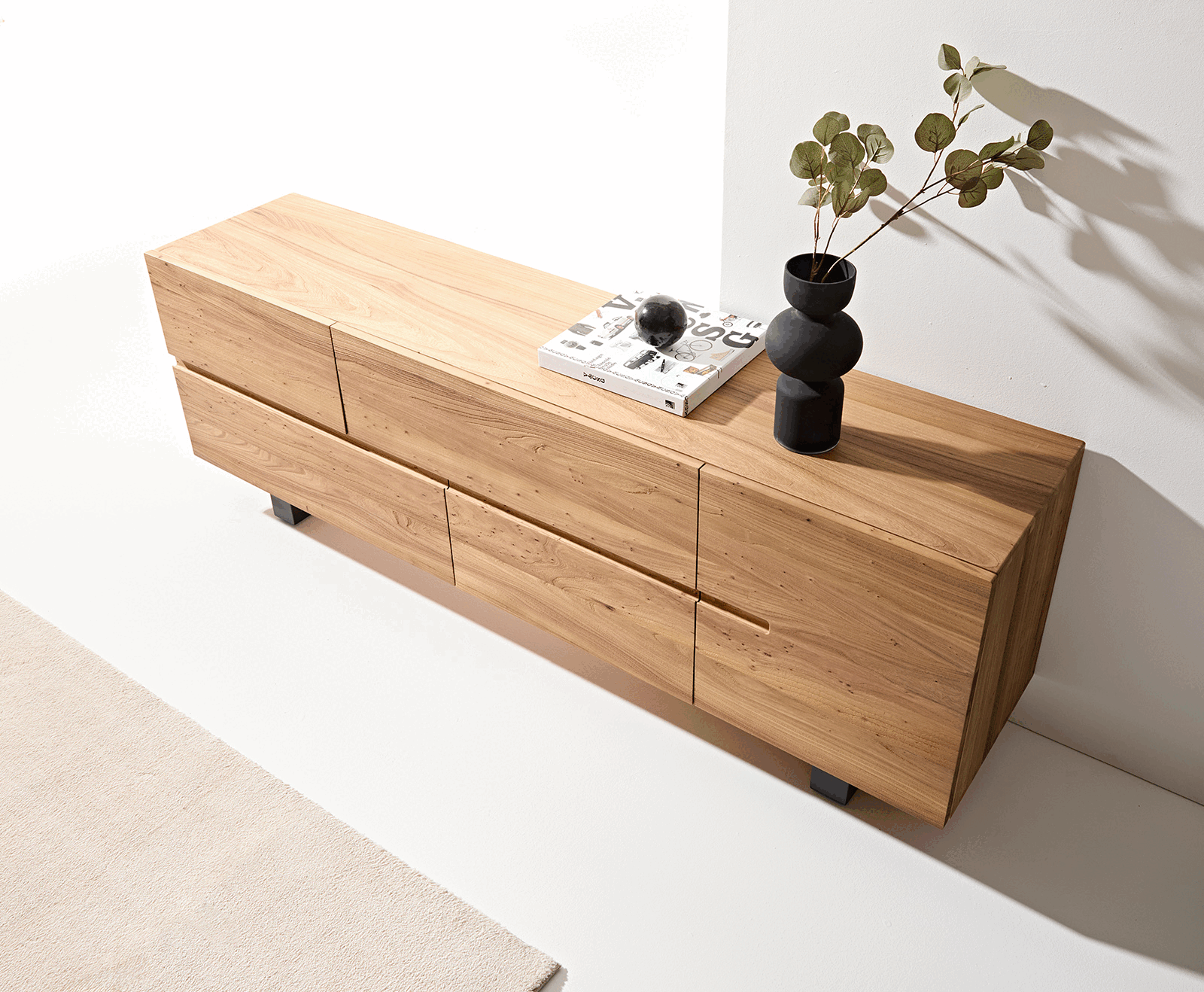 Dressoir Tiamar 180 cm iepenhout natuur 1 deur 4 laden vierkante metalen poten zwart 3