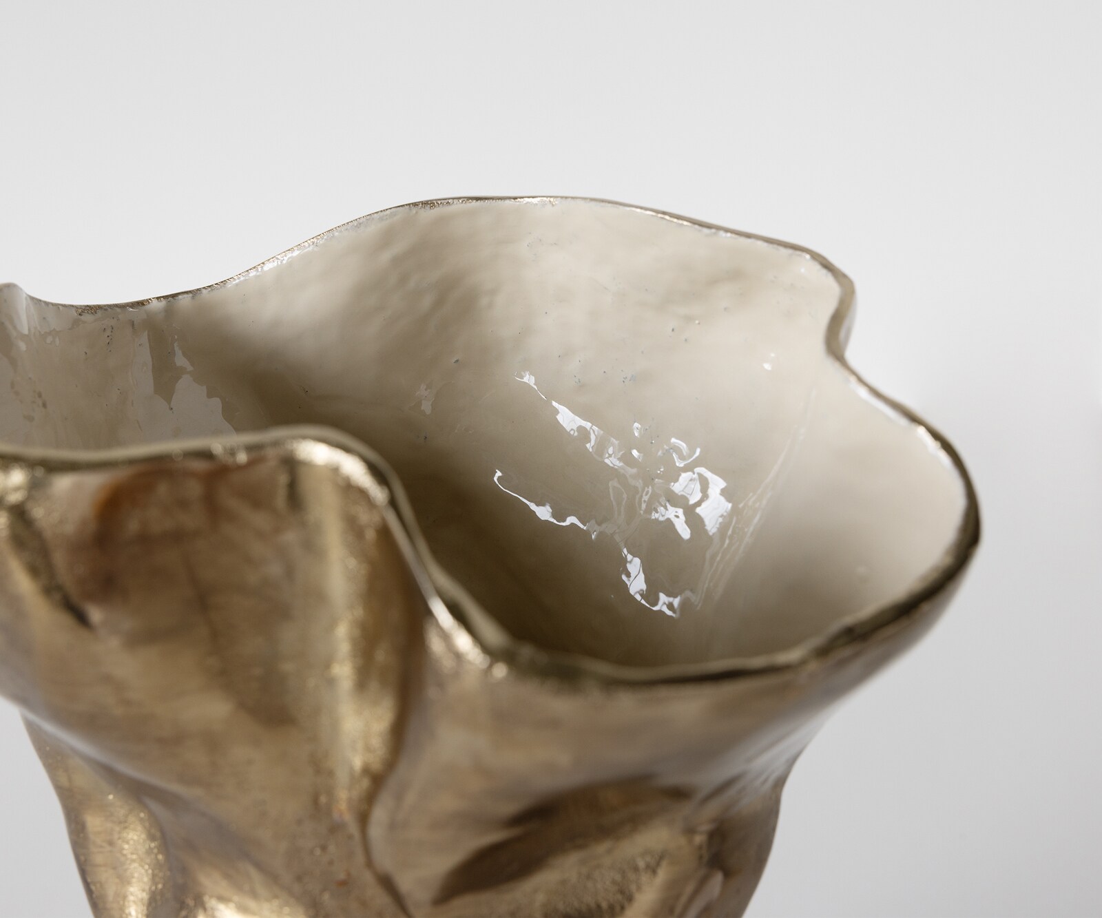 Vaas Mimoro B28 x D24 x H38 cm Aluminium Champagner Ivory Handgemaakt 2