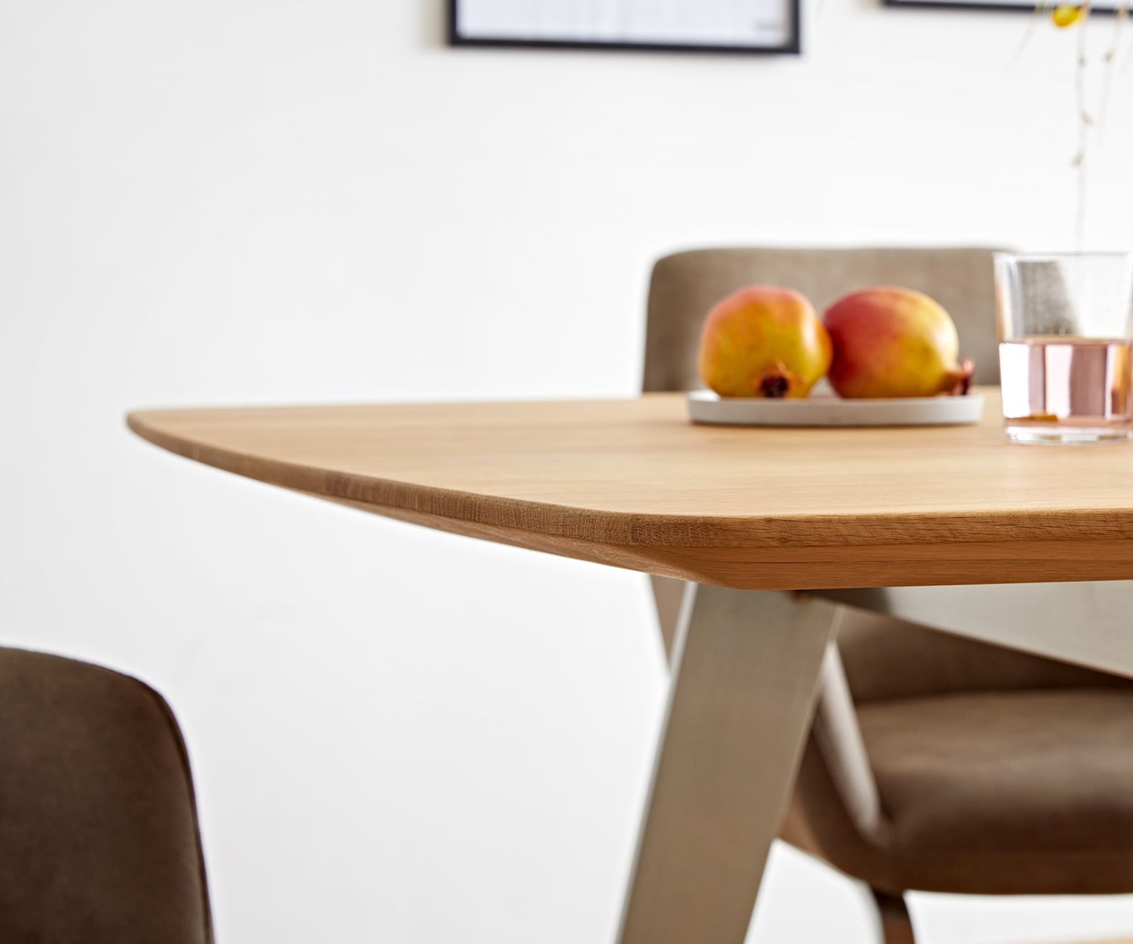 Eettafel Edge Boot 200x100x2,5-3 eiken natuur roestvrij staal  schuin Schweizer Kante 4