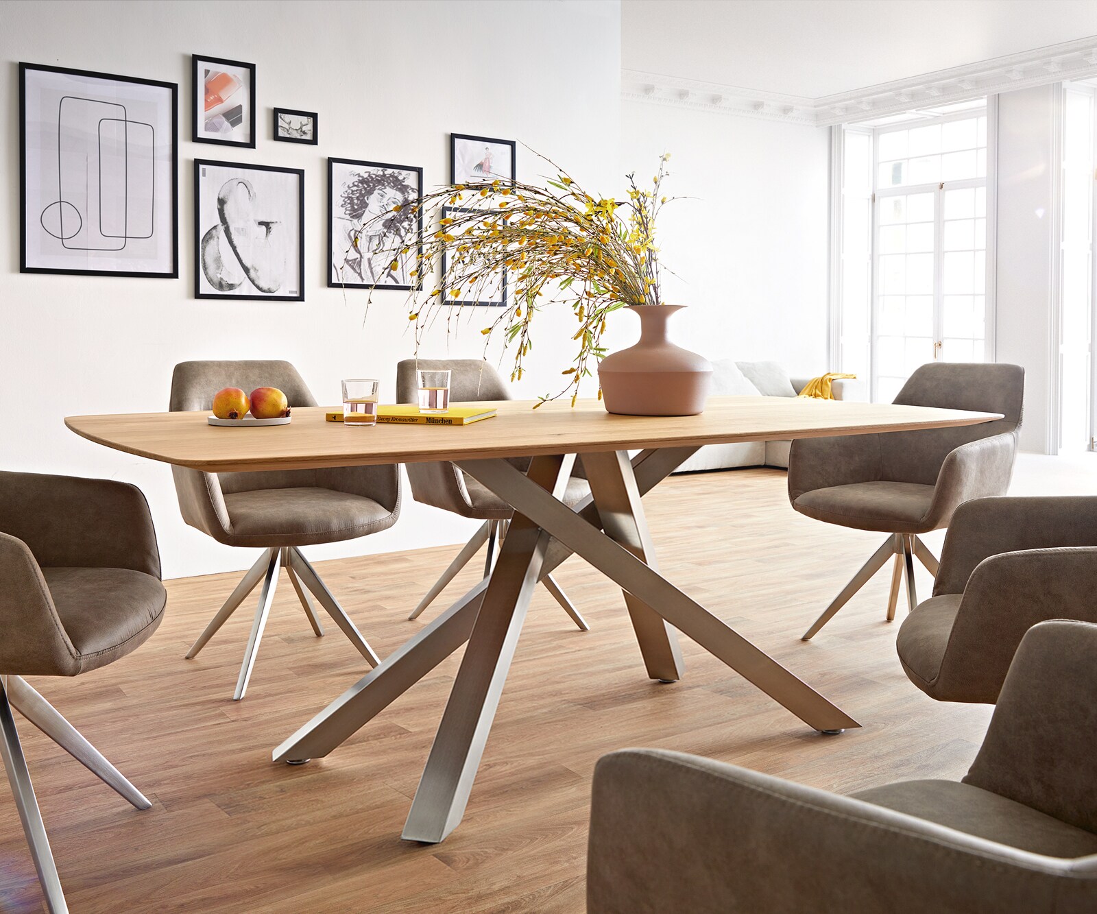 Eettafel Edge Boot 200x100x2,5-3 eiken natuur kruisframe rechthoek roestvrij staal  Schweizer Kante 1