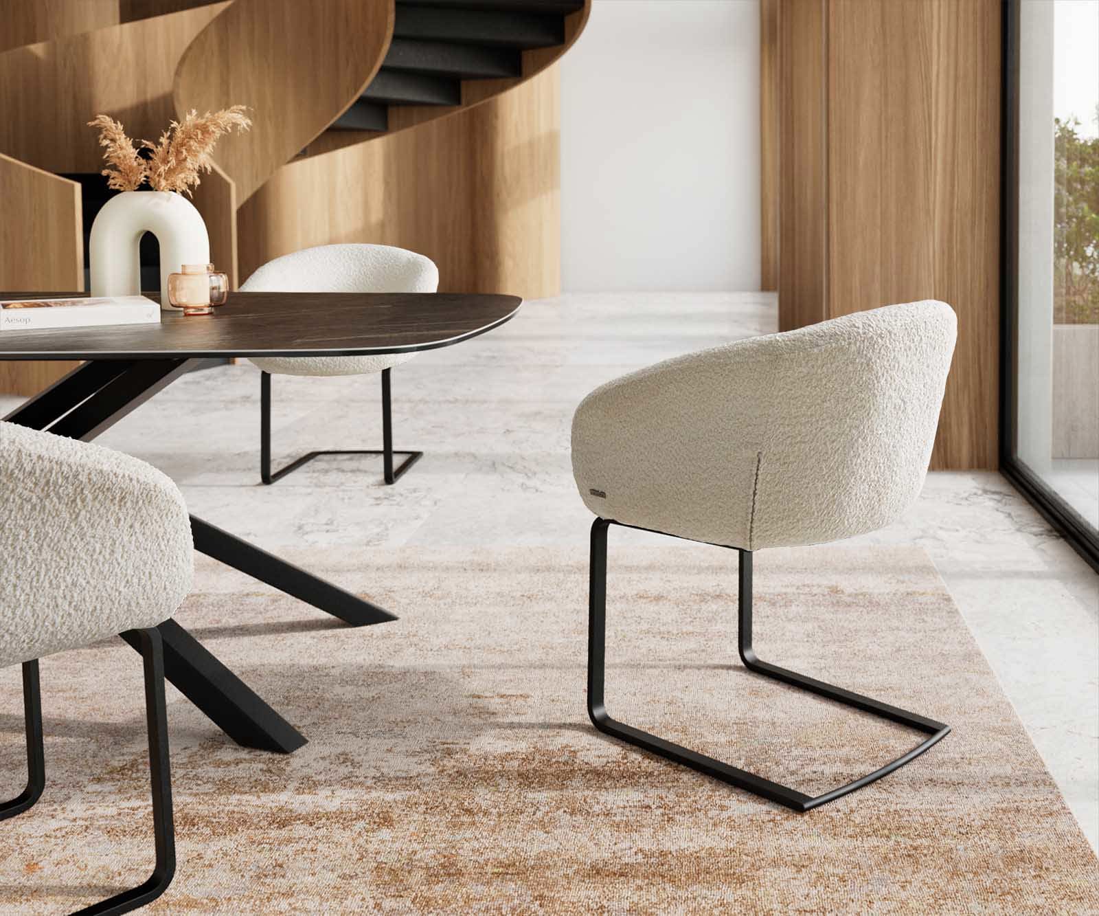 Sledemodel Vinka-Flex met armleuning bouclé wit sledemodel vlak zwart pocketveer kern 4 Sledemodel Vinka-Flex met armleuning bouclé wit sledemodel vlak zwart pocketveer kern 4