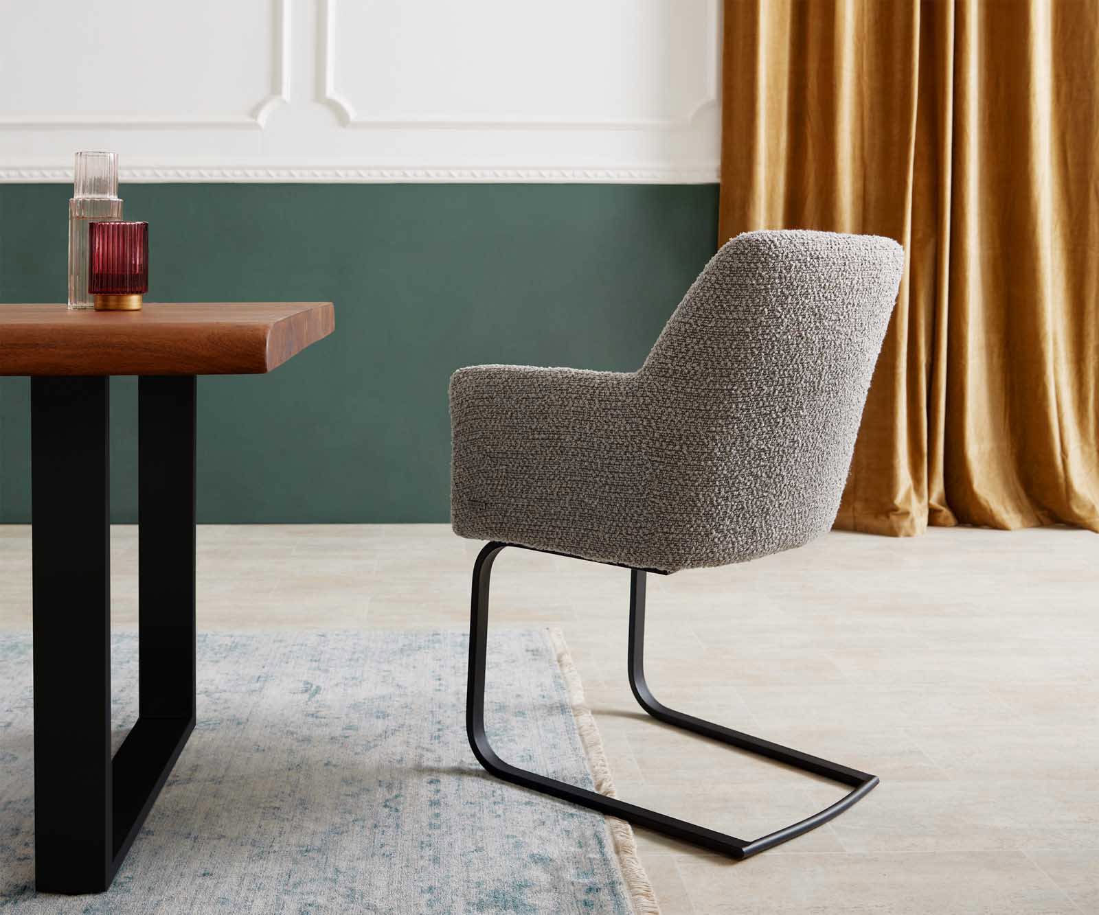 Sledemodel Xana-Flex met armleuning bouclé zilver grijs sledemodel vlak zwart pocketveer kern 4 Sledemodel Xana-Flex met armleuning bouclé zilver grijs sledemodel vlak zwart pocketveer kern 4