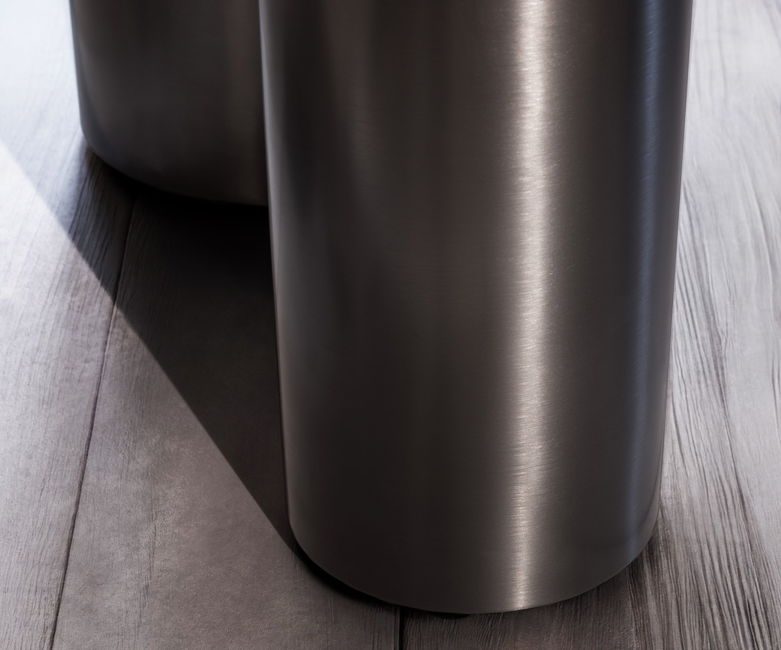 Eettafel Edge Oval 220x120 keramiek Iris FMG Patagonia Lappato Pilier roestvrij staal grafiet 4 Eettafel Edge Oval 220x120 keramiek Iris FMG Patagonia Lappato Pilier roestvrij staal grafiet 4
