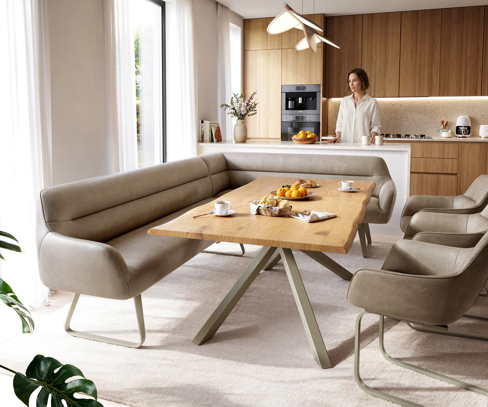 Eetkamerbank Taya-Flex 285x190 cm microvelours beige vintage platte sledebasis afwerking met titaniumeffect pocketvering rechts 1