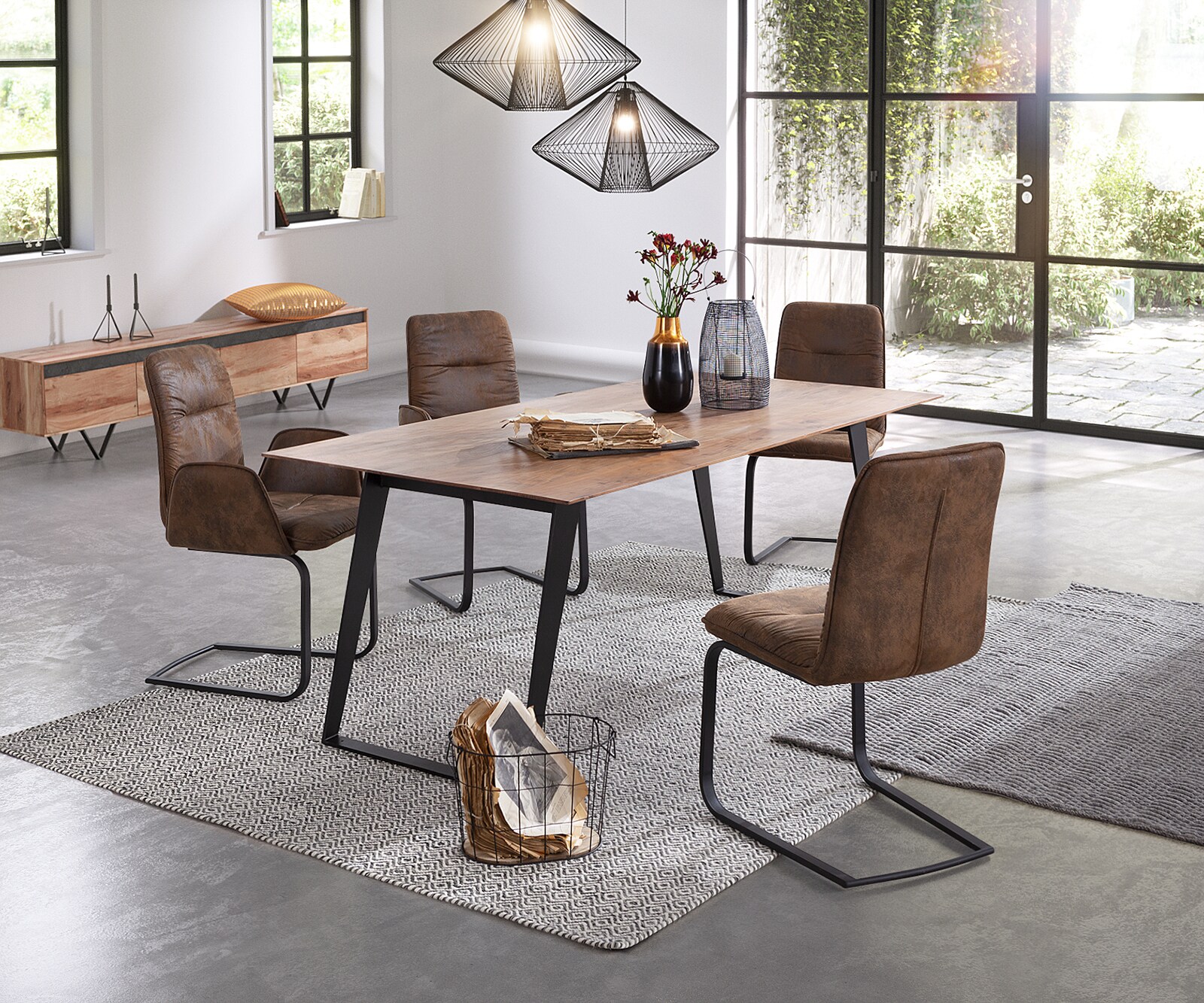 Eettafel Edge 200x100 acacia natuur metaal schuin Zwitserse rand