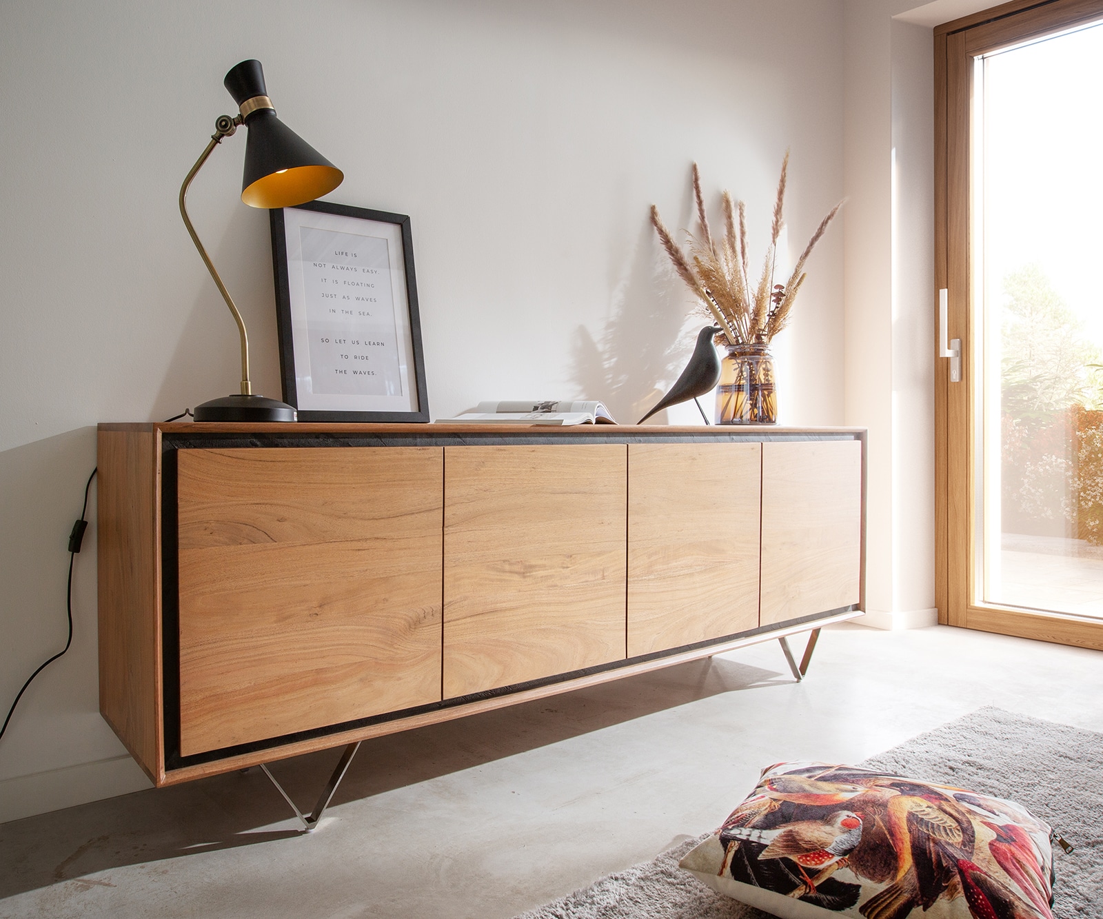 Dressoir Stonegrace 200 cm acacia natuur 4 deuren steenfineer V-poot Dressoir Stonegrace 200 cm acacia natuur 4 deuren steenfineer V-poot