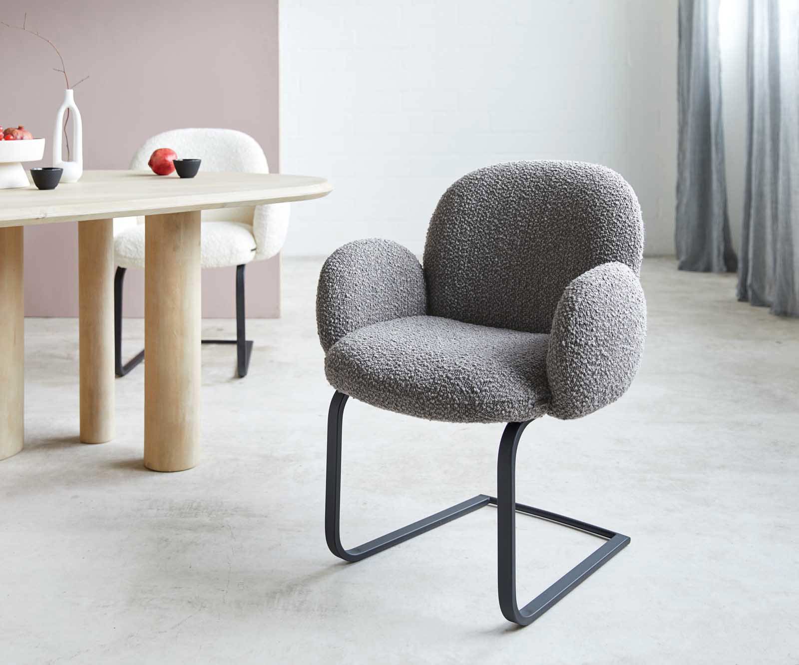 Sledemodel Nube-Flex met armleuning bouclé zilver grijs sledemodel vlak zwart pocketveer kern
