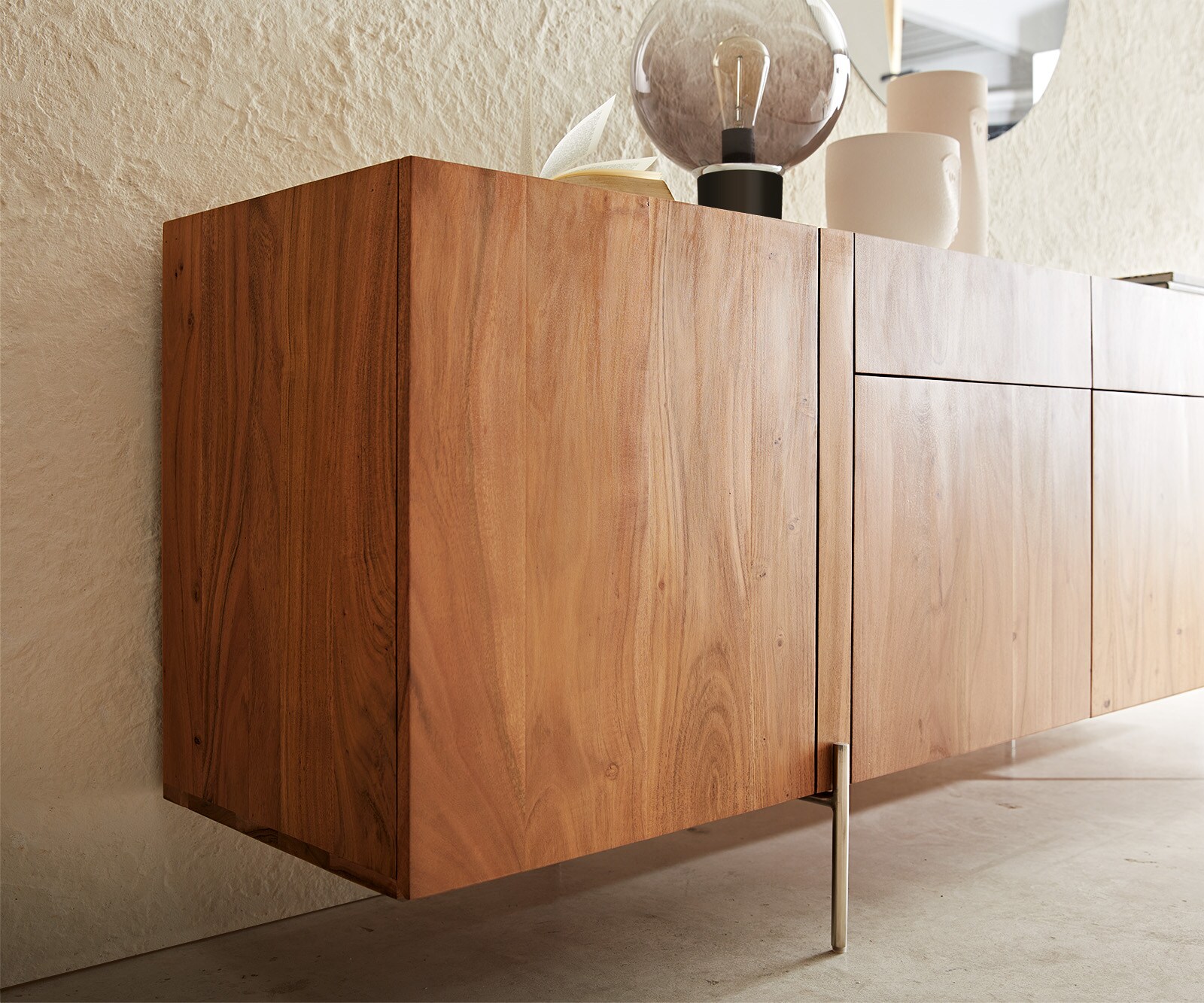 Commode Secara 200 cm acacia natuur 4 deuren 2 laden marmeren poten roestvrij staal 4