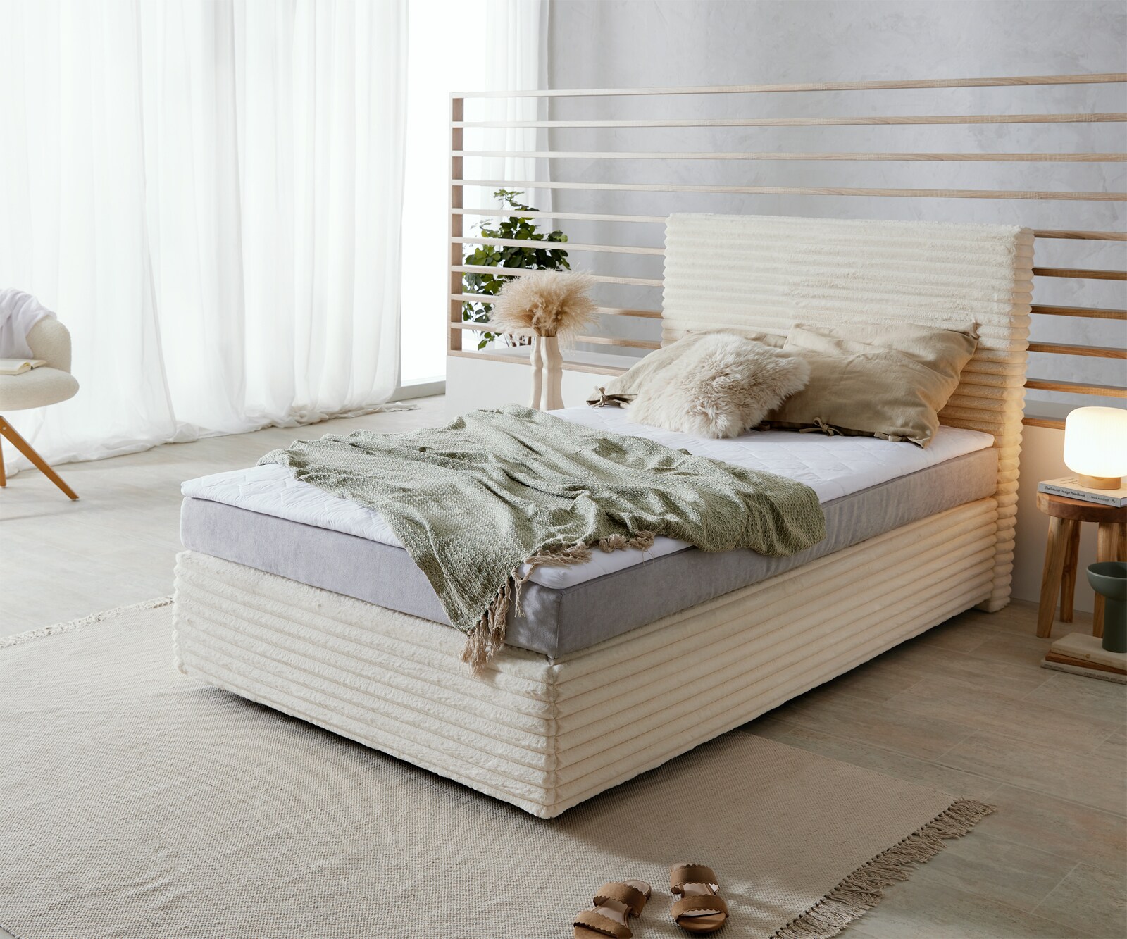 Boxspringbed Dream-Well pluche corduroy beige 120x200 cm Bonell matras PU topper Boxspringbed Dream-Well pluche corduroy beige 120x200 cm Bonell matras PU topper