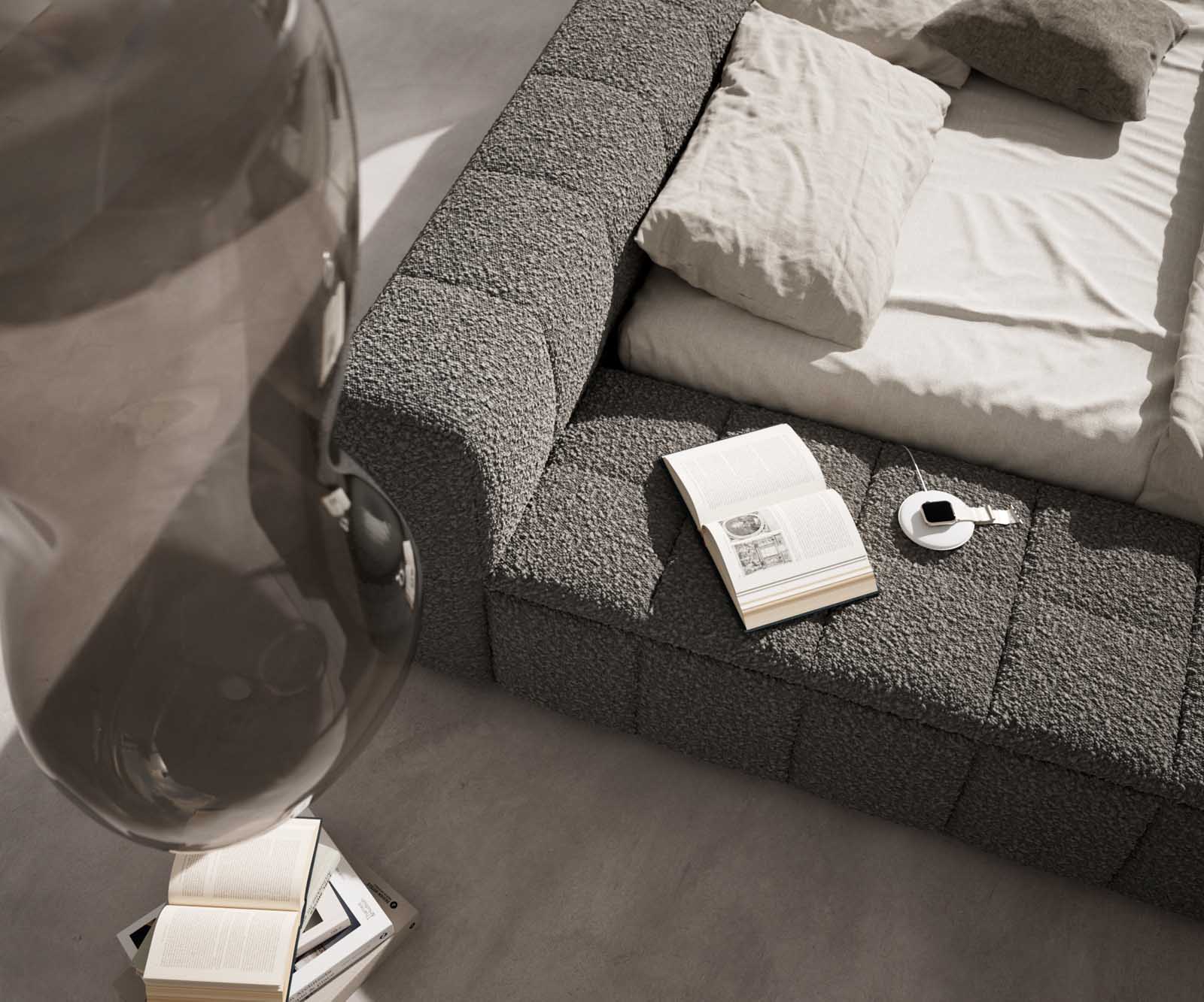 Gestoffeerd bed Espazio Bouclé 140x200 cm zilvergrijs met opbergruimte 6