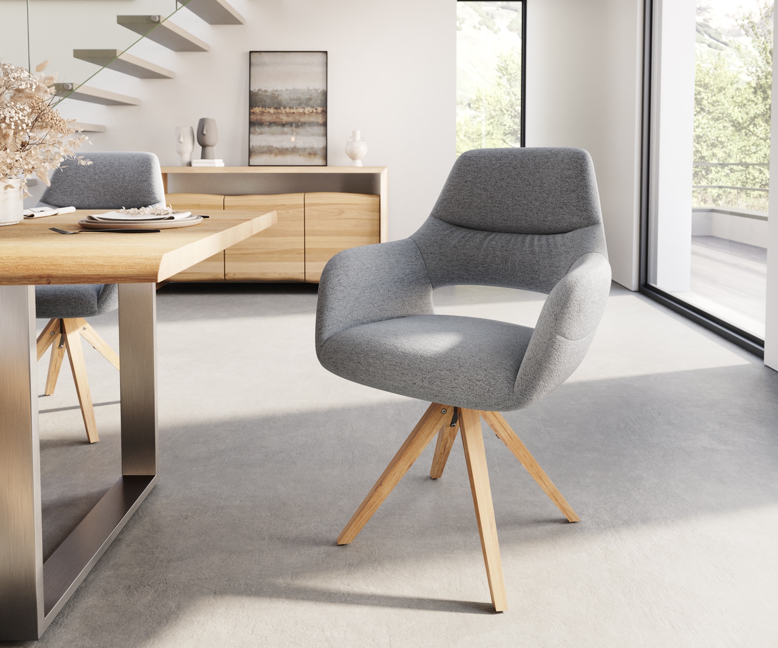 Eetkamerstoel Yago-Flex met armleuning structuurstof lichtgrijs houten frame hoekig natuur pocketveer kern