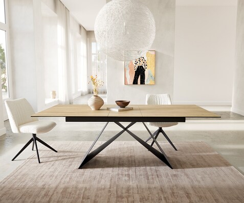 Eetkamertafel Edge 180-220x100 keramiek Laminam® Sabbia eiken kleur V-frame vlak staal zwart uitschuifbaar