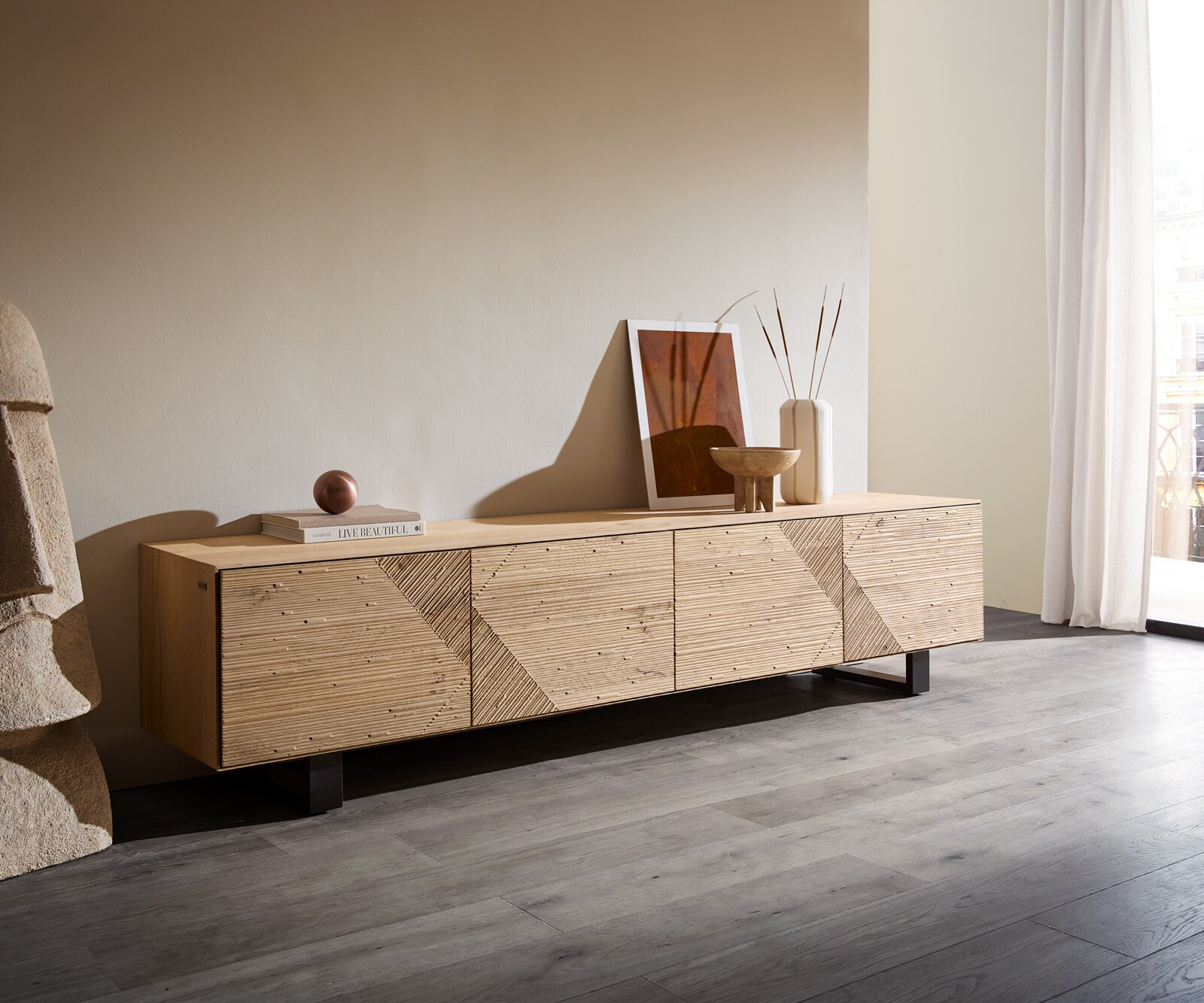 TV-meubel Tereos 220 cm eiken natuur 3D-effect 4 deuren metalen sledepoten zwart