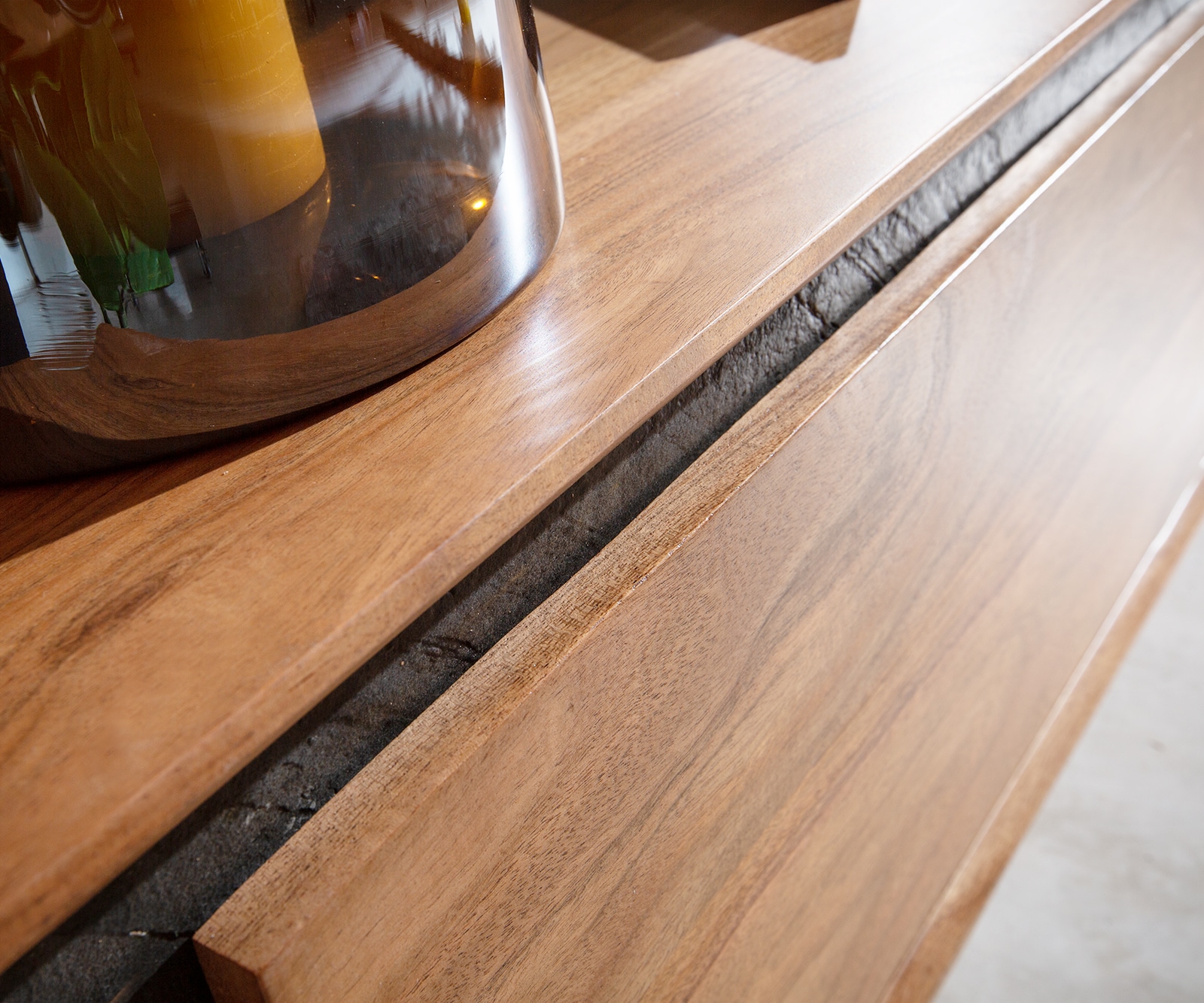 Tv-meubel Stonegrace 175 cm acacia natuur 2 deuren 1 legplank 1 lade steenfineer zwevend 4