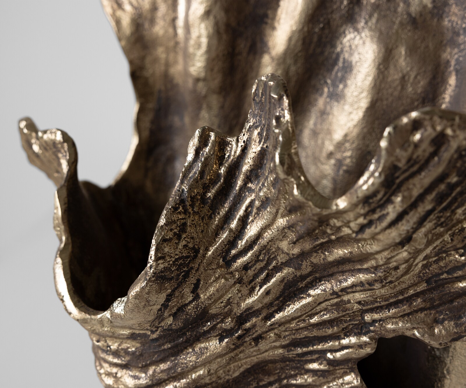 Vaas Corallo B43 x D24 x H61 cm Aluminium Oro Antico Handgemaakt 3