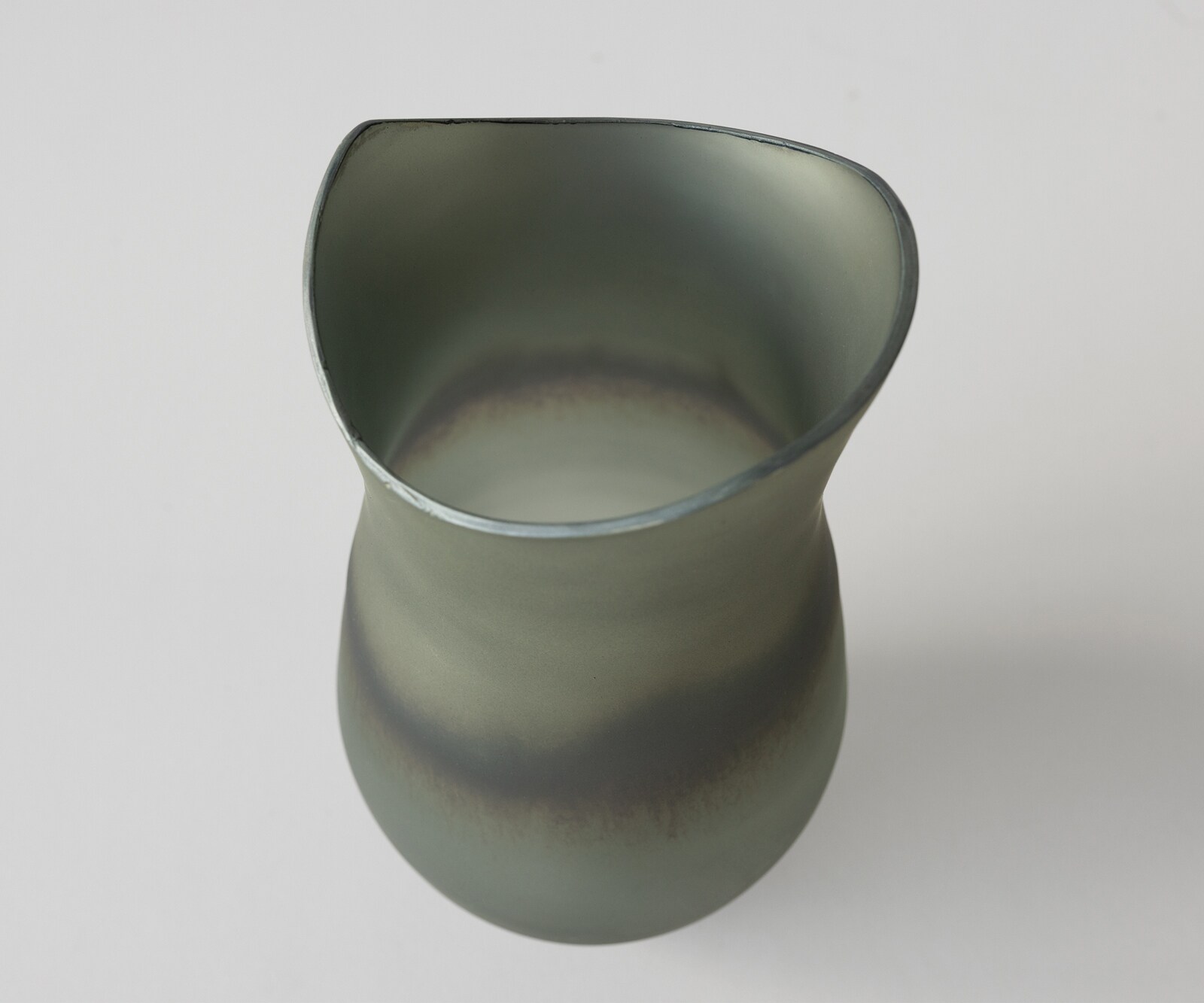 Vaas Sinuo B16 x D16 x H30 cm Glas Aurora Mondgeblazen 4