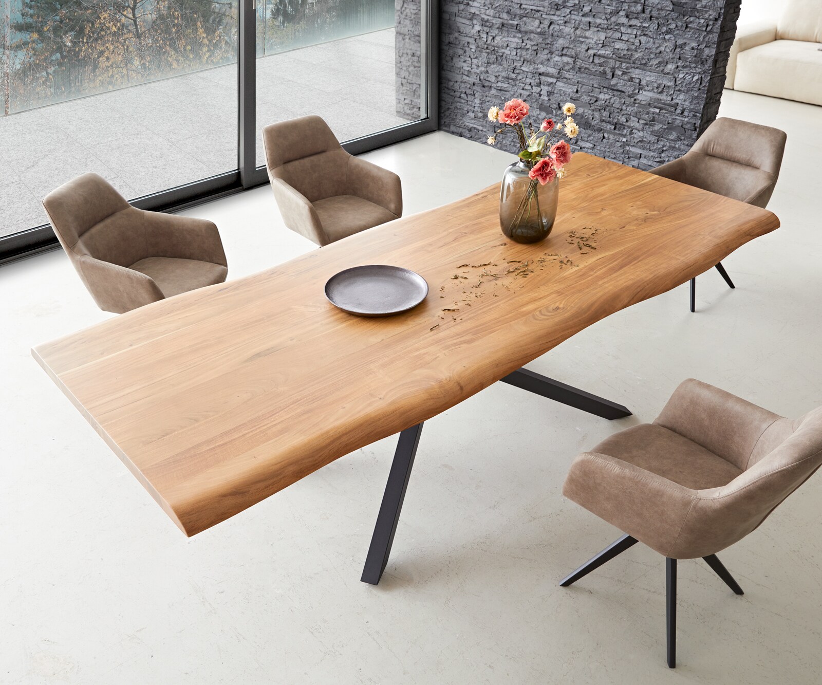 Eettafel Edge 260x100 XL acacia natuur kruisframe rechthoek zwart  Live-Edge 4