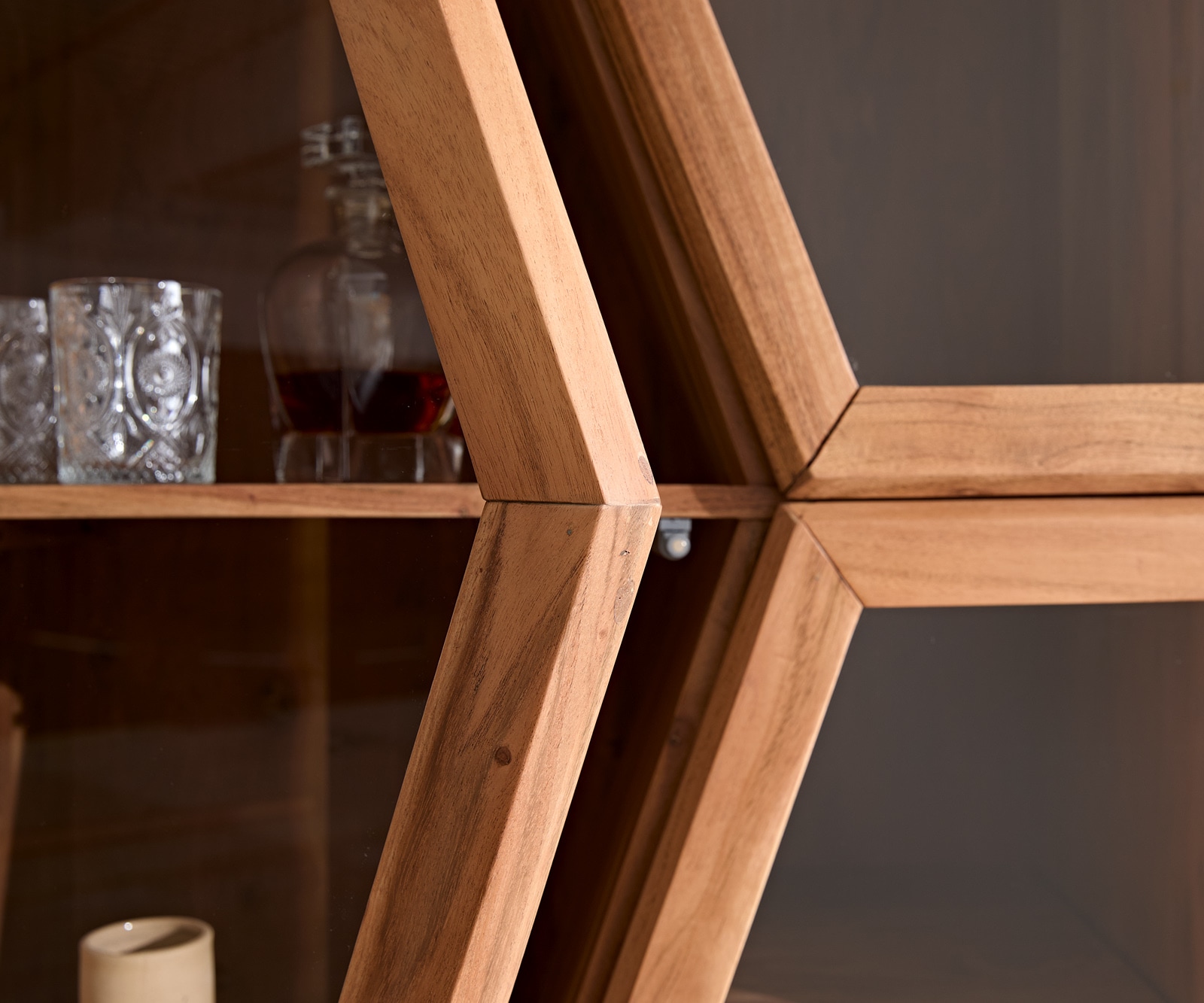 Vitrinekast Taza 75x210 cm natuur acacia 4 deuren barkast 8