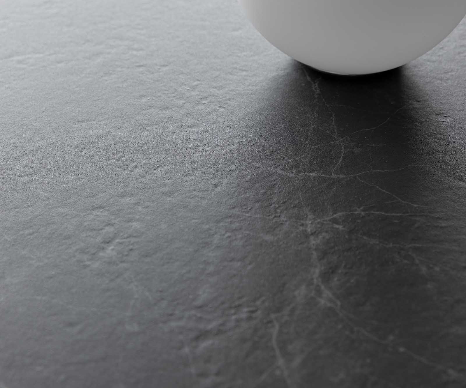 Salontafel Levente 85x85 cm keramiek Laminam®Nero Greco Grey onderstel metaal zwart 3