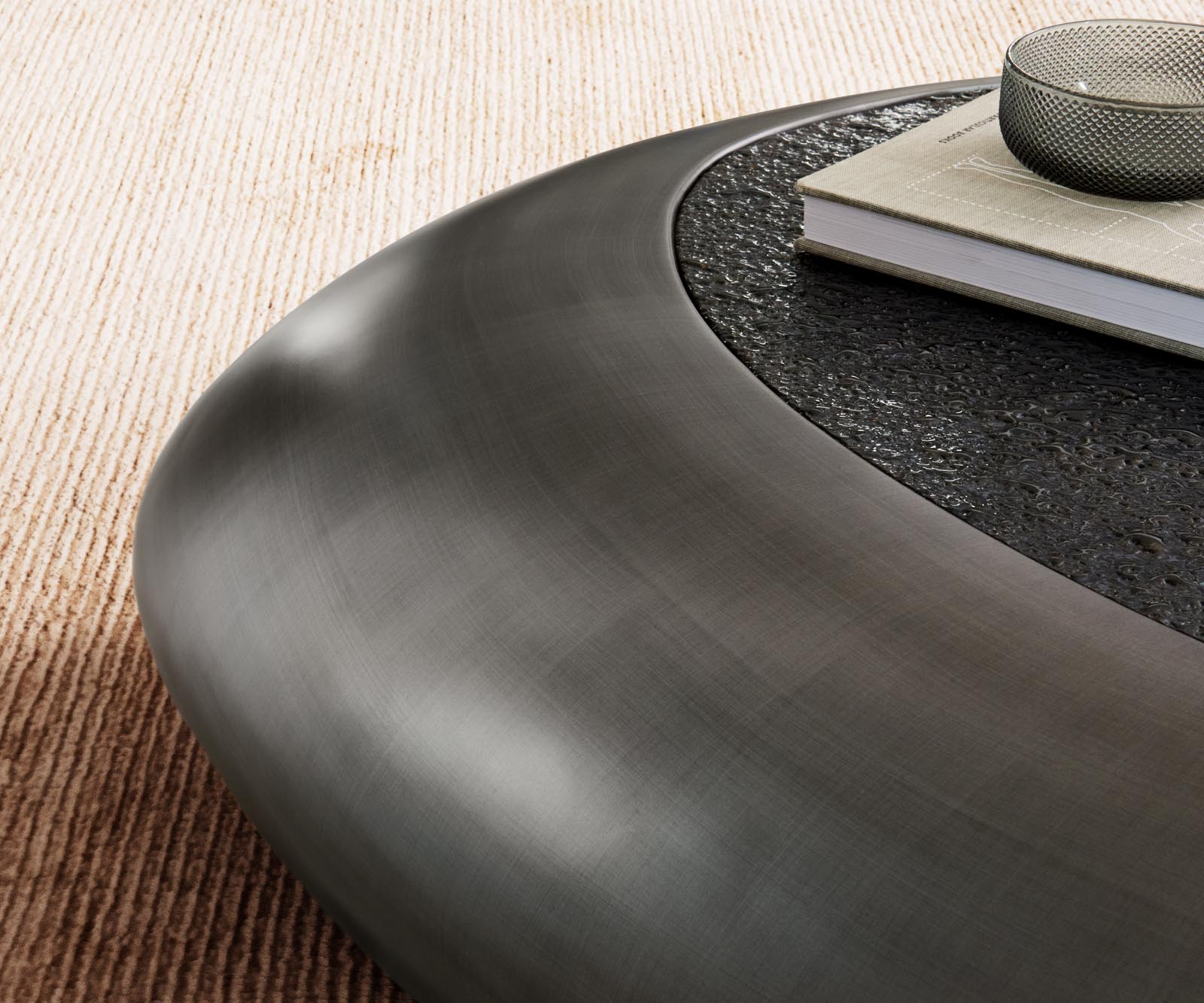 Sagana salontafel 120x80 cm metallic zilver met grijs reliëfglas 4 Sagana salontafel 120x80 cm metallic zilver met grijs reliëfglas 4