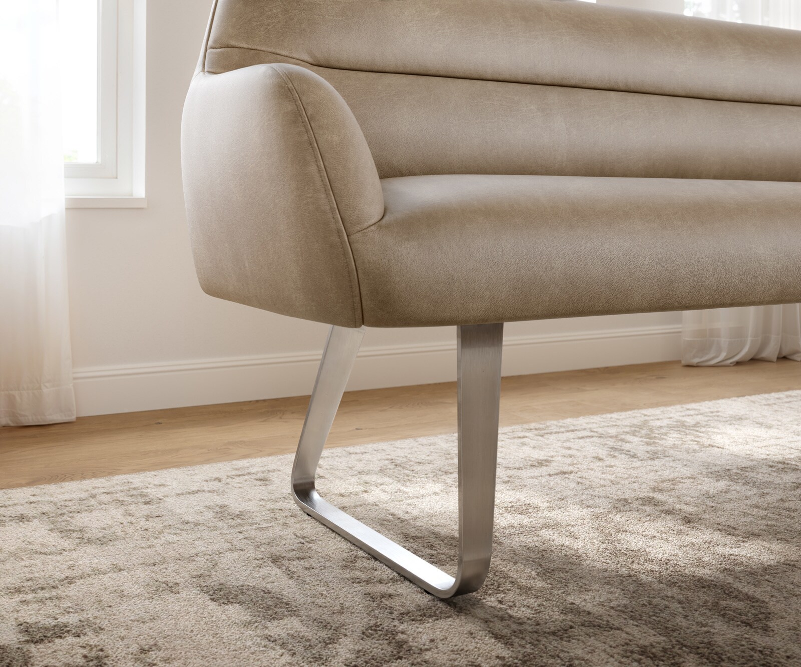 Eetkamerbank Taya-Flex 200 cm microvelours beige vintage platte sledebasis roestvrij staal pocketvering 4