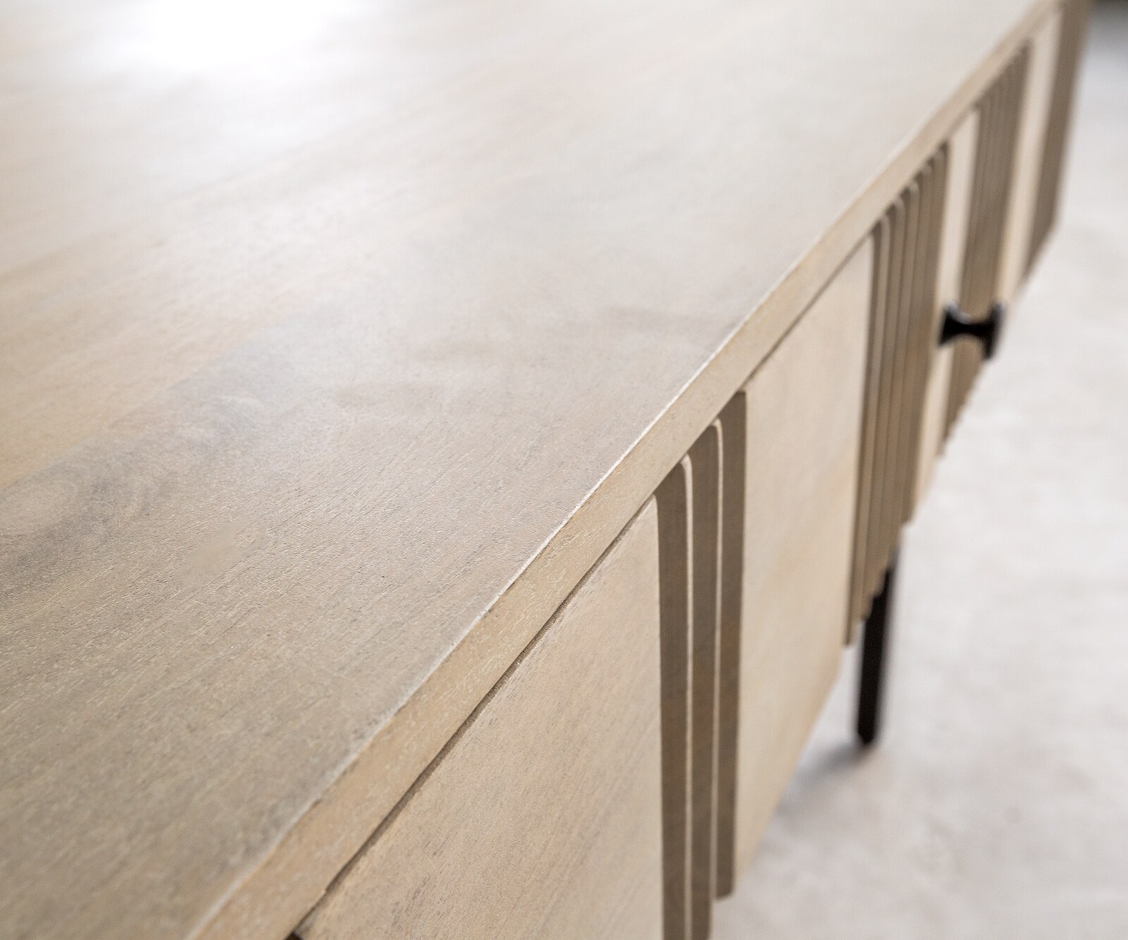 Salontafel Nereos 130x60 cm Mango White Wash metaal zwart 2
