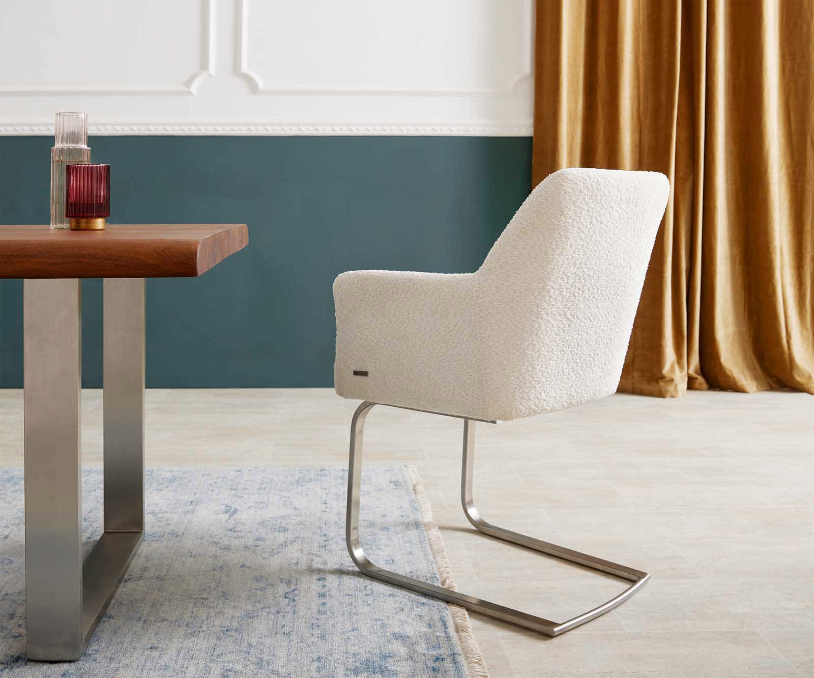 Sledemodel Xana-Flex met armleuning bouclé wit sledemodel vlak roestvrij staal pocketveer kern 4 Sledemodel Xana-Flex met armleuning bouclé wit sledemodel vlak roestvrij staal pocketveer kern 4