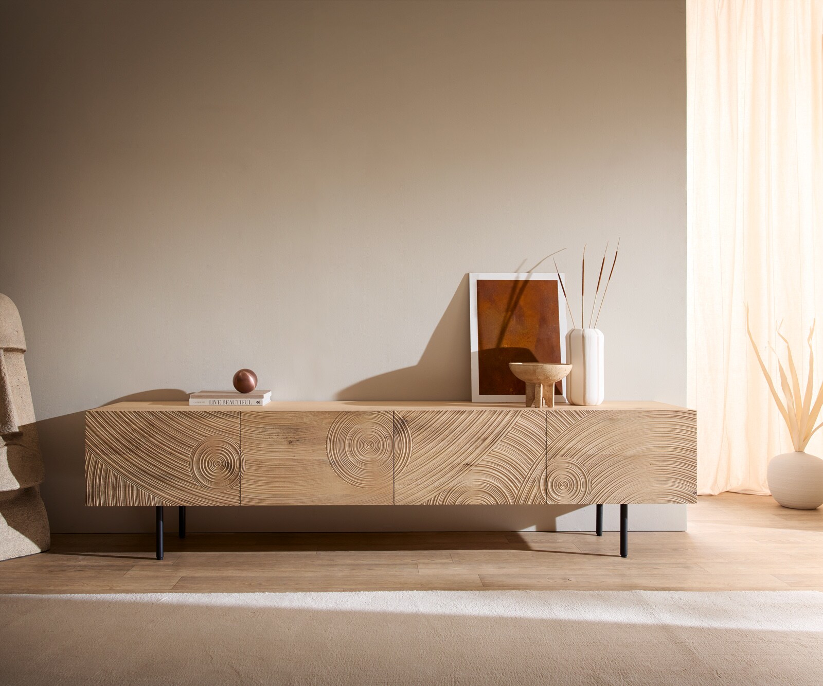 TV-meubel Ashara 220 cm eiken natuur 3D-effect 4 deuren ronde voet metaal zwart 1