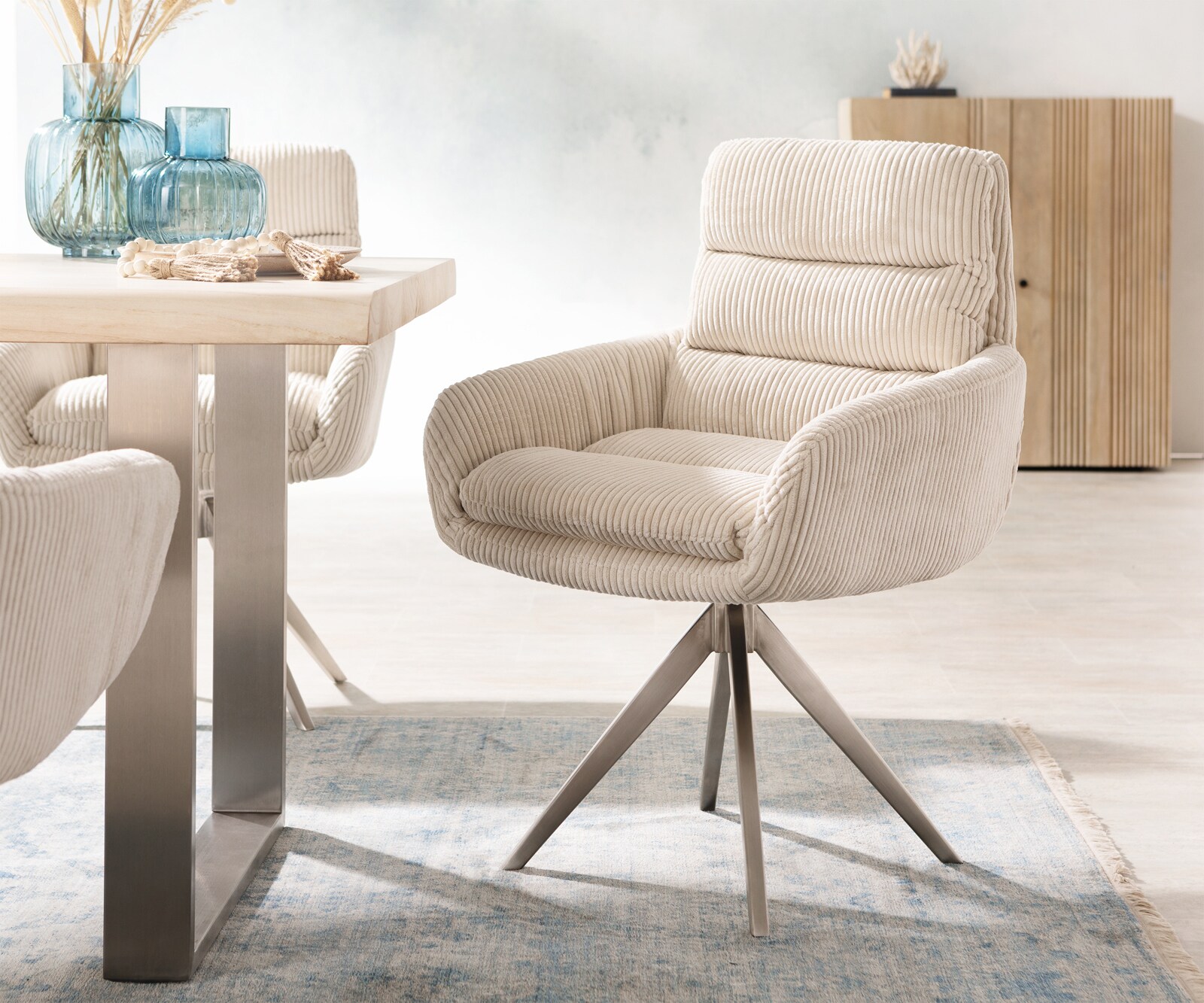 Eetkamerstoel Abelia-Flex met armleuning koord beige kruisframe hoekig roestvrij staal
