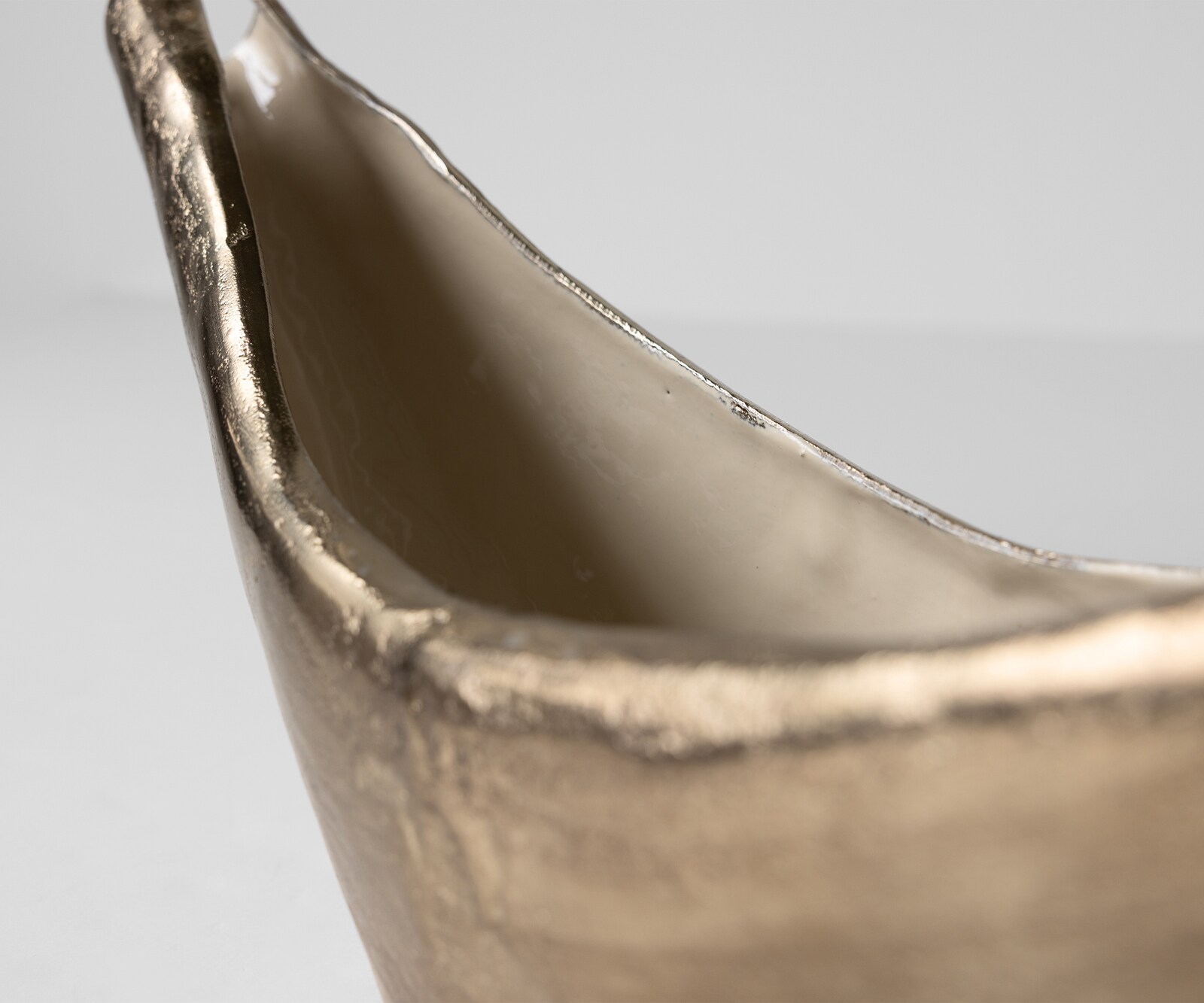 Sculptuur Navira B51 x D13 x H20 cm Aluminium Champagner Ivory Handgemaakt 4