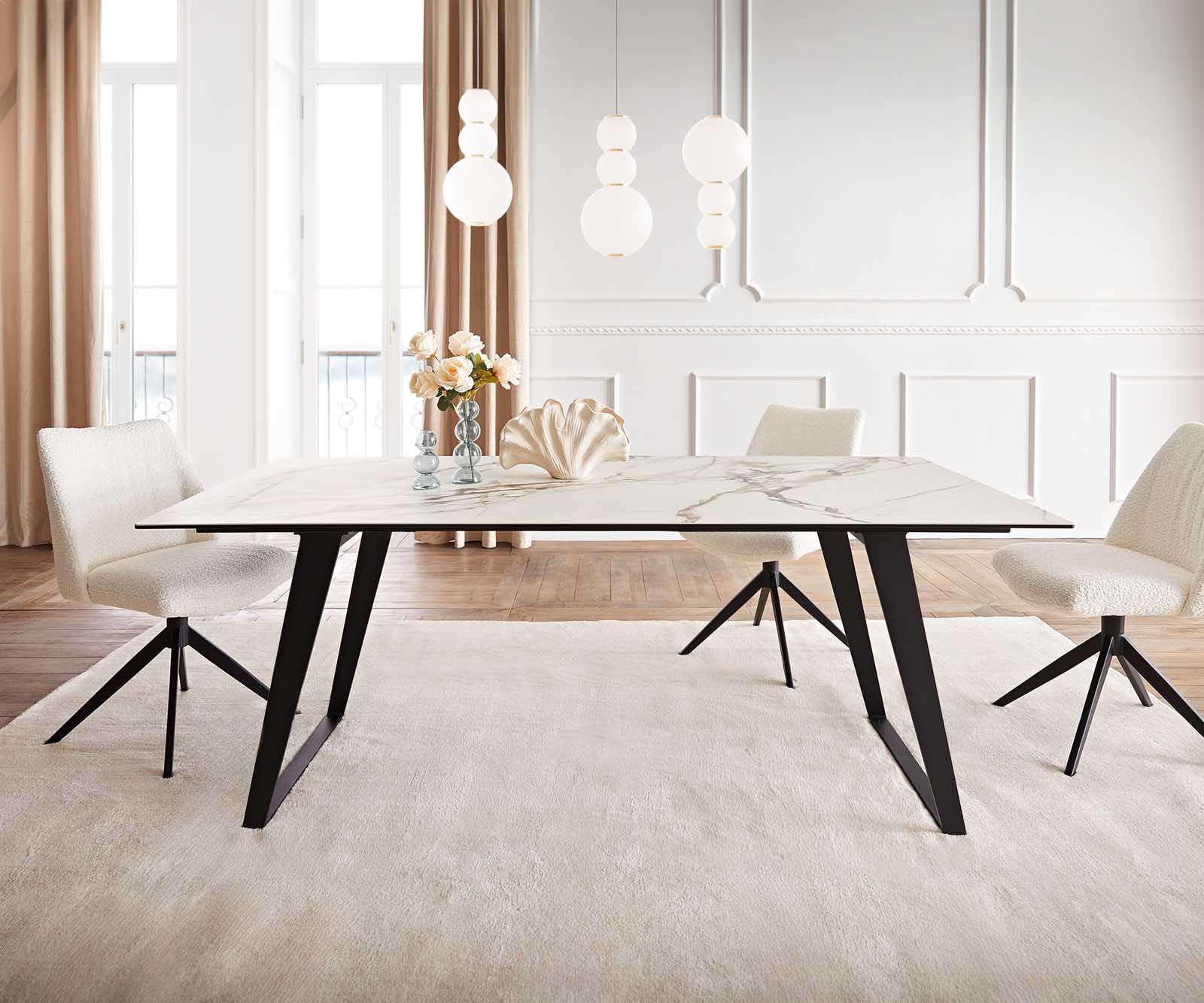 Eetkamertafel Edge 200x100 keramiek Calacatta Luxe wit-goud-grijs metaal schuin zwart